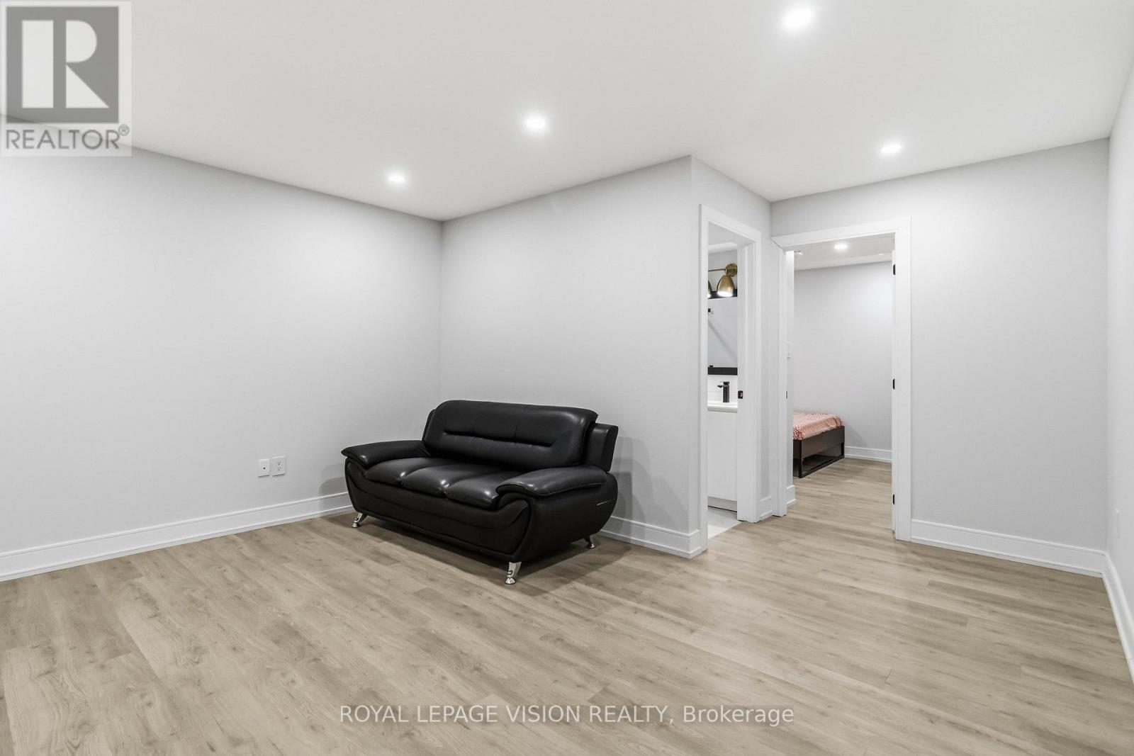 Lower - 77 Thomas Street, Mississauga, Ontario  L5M 1Y6 - Photo 8 - W13027726