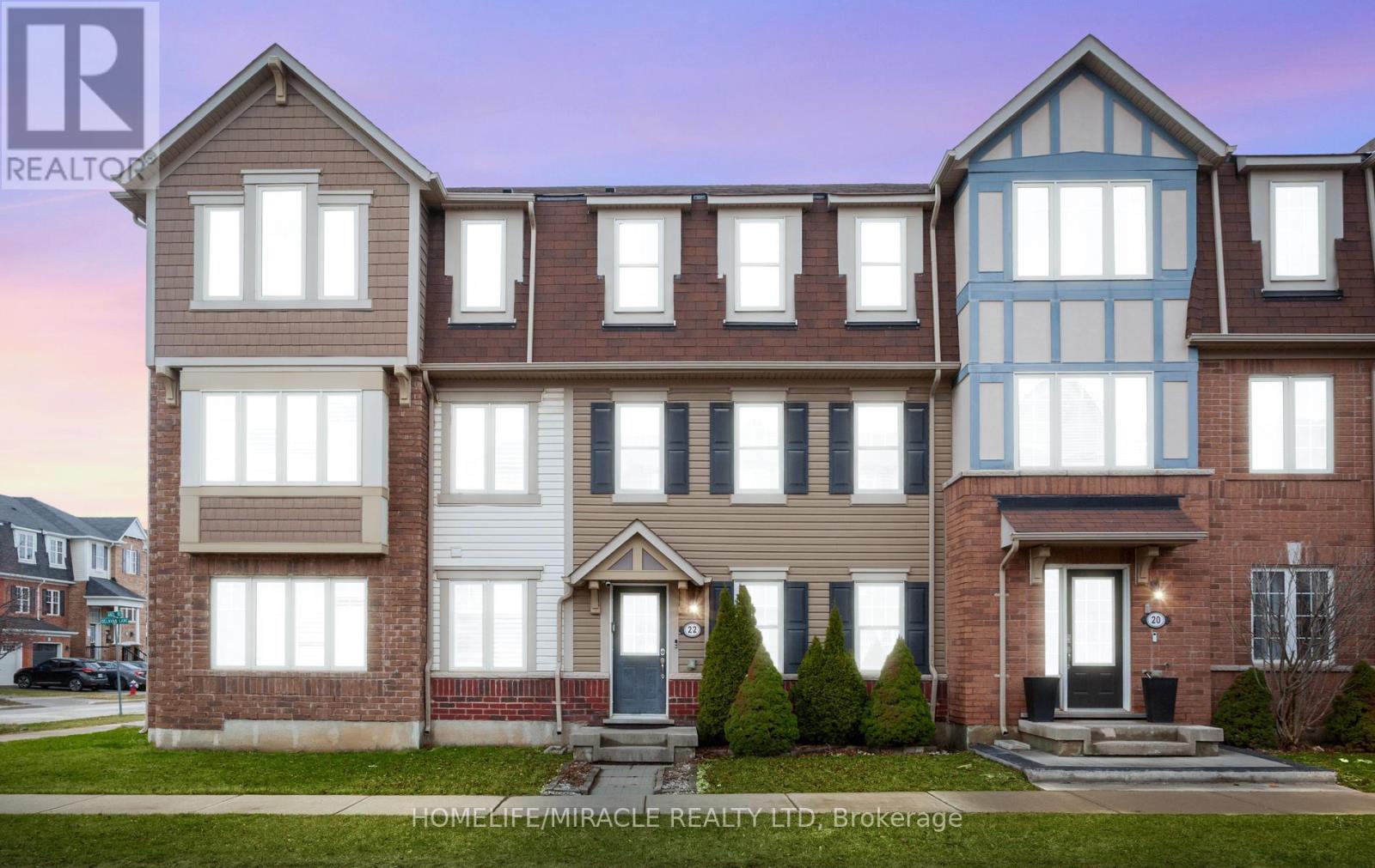 22 Crossbill Road, Brampton (Northwest Brampton), Ontario  L7A 0S5 - Photo 1 - W13027738