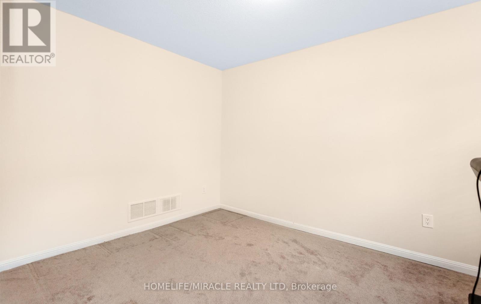 22 Crossbill Road, Brampton (Northwest Brampton), Ontario  L7A 0S5 - Photo 8 - W13027738