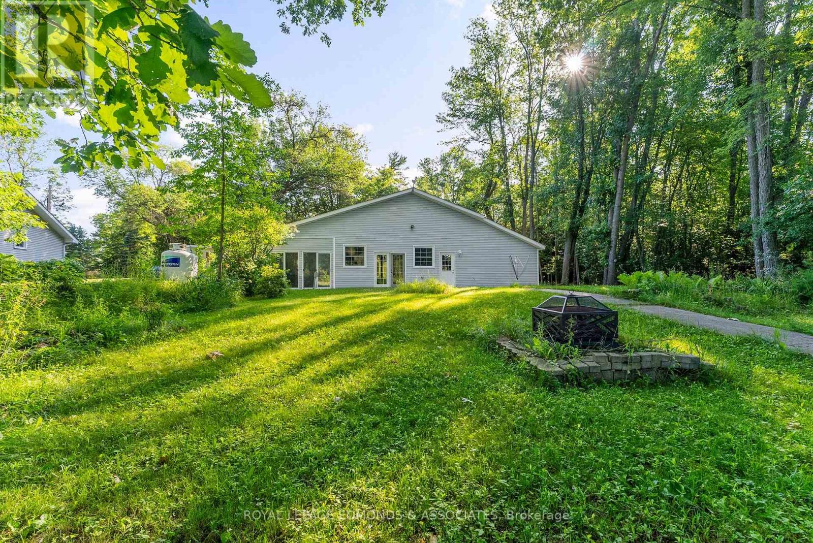 731 Francie Lane, Laurentian Valley, Ontario  K8A 6W2 - Photo 28 - X12698868