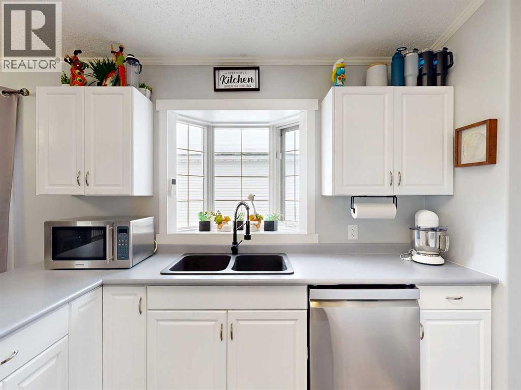 18 Jackson Place, Whitecourt, Alberta  T7S 1T7 - Photo 10 - A2294461