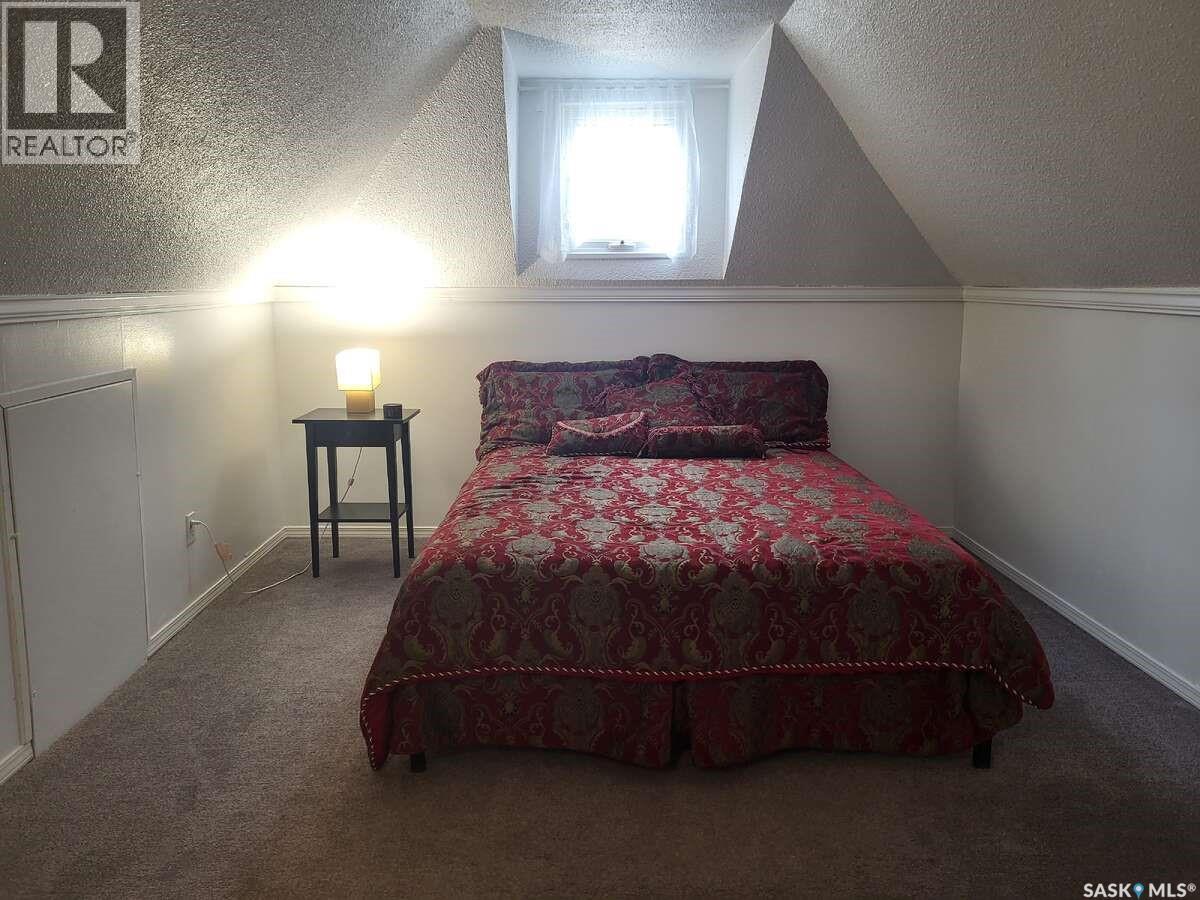 1066 5th Avenue Nw, Moose Jaw, Saskatchewan  S6H 1K8 - Photo 14 - SK033592