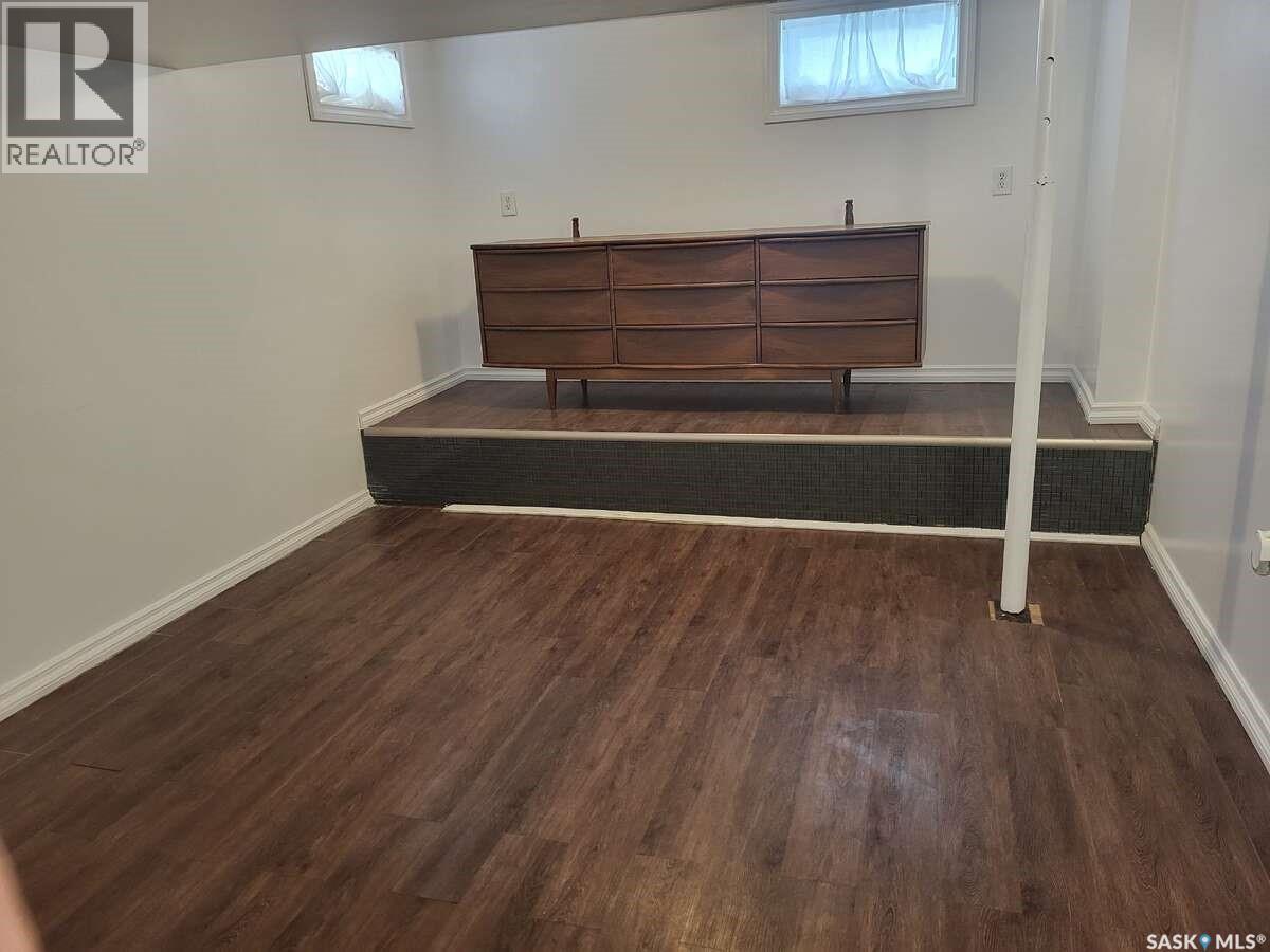 1066 5th Avenue Nw, Moose Jaw, Saskatchewan  S6H 1K8 - Photo 19 - SK033592