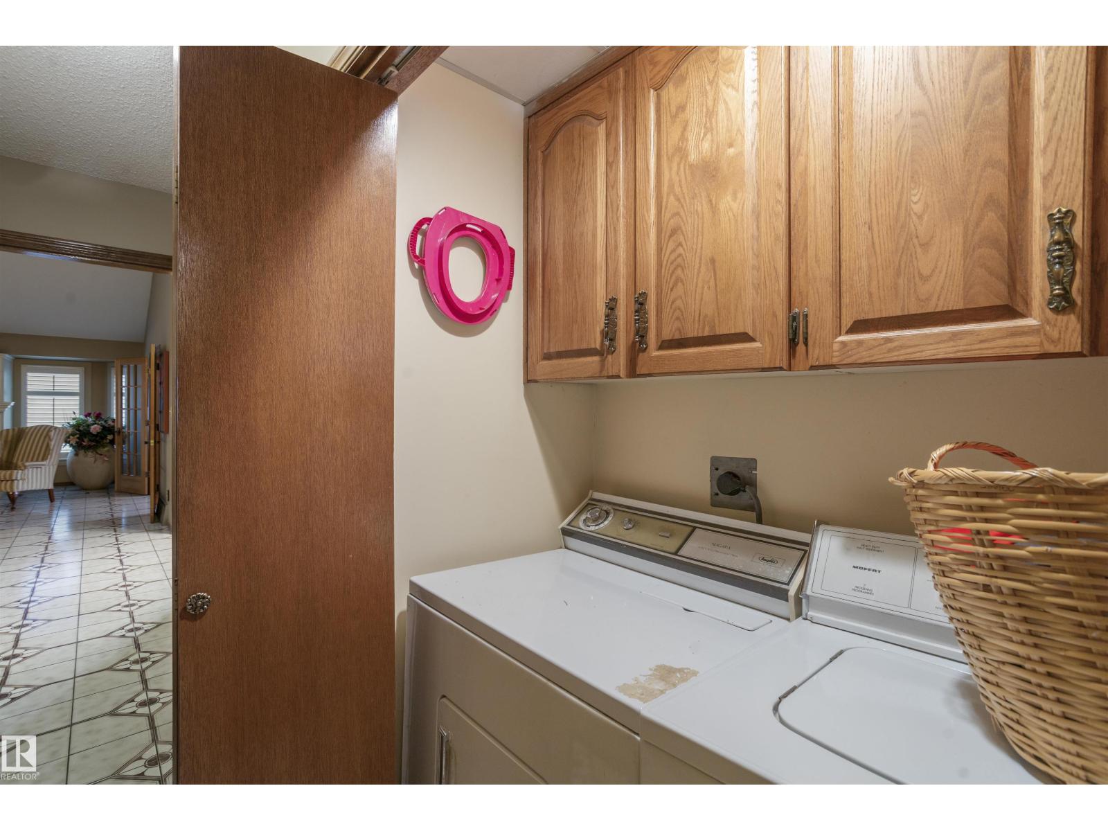 9831 158 Av Nw, Edmonton, Alberta  T5X 4V3 - Photo 34 - E4483437