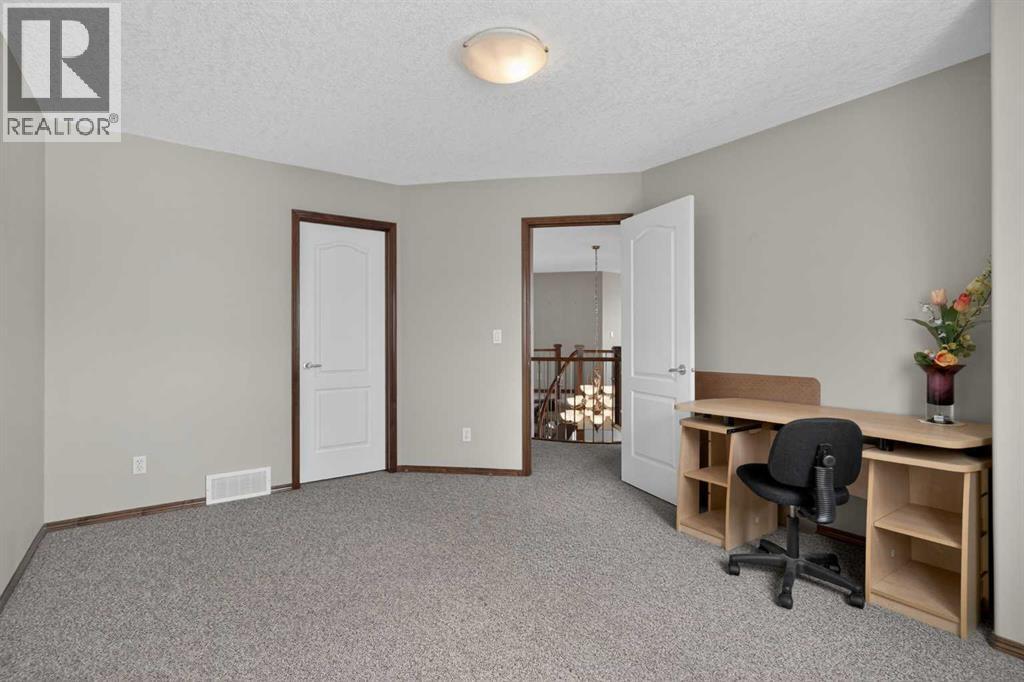 70 Panatella Circle NW, Calgary, Alberta  T3K 5Z7 - Photo 33 - A2301330