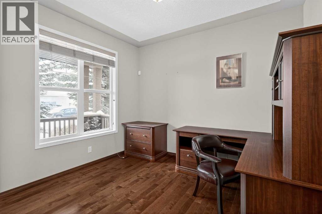 70 Panatella Circle NW, Calgary, Alberta  T3K 5Z7 - Photo 18 - A2301330