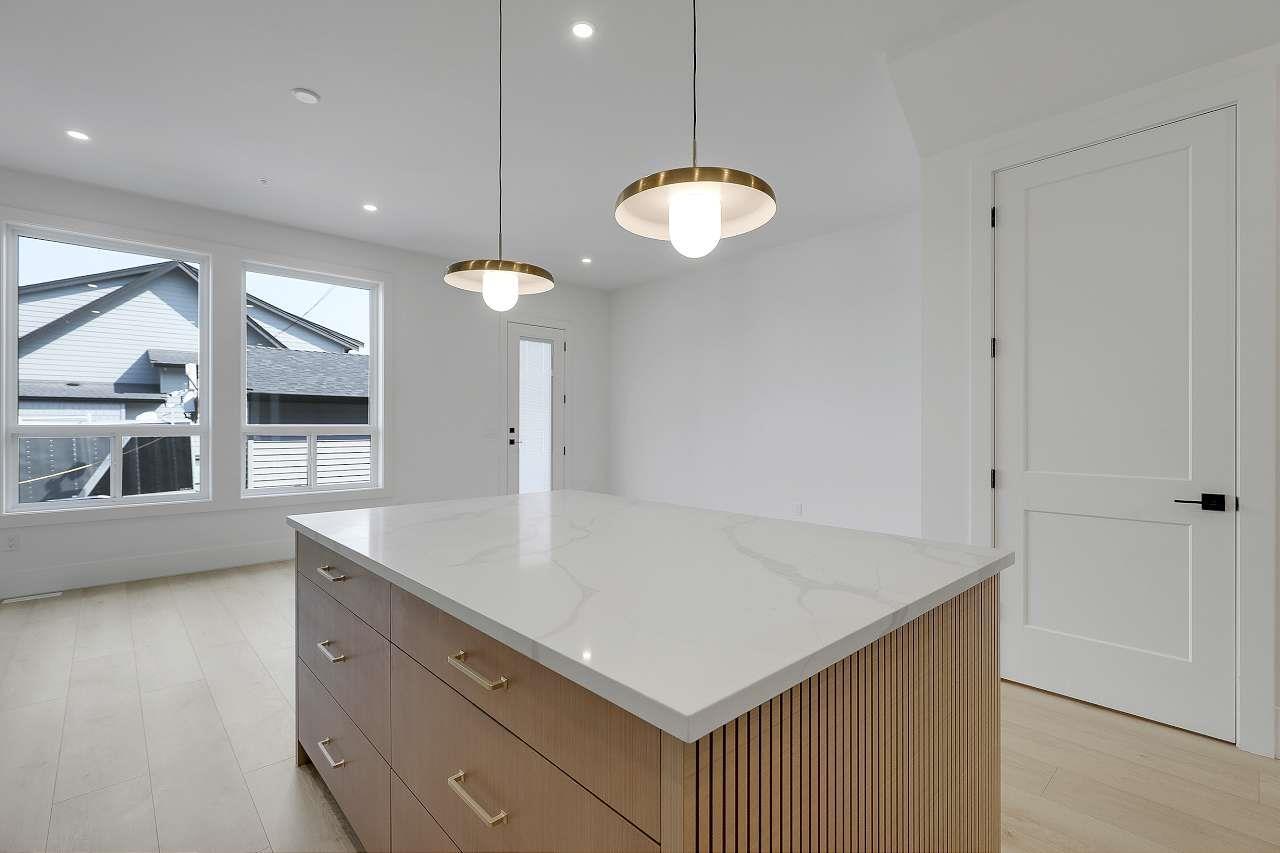 7682 196 Street, Langley, British Columbia  V2Y 3V4 - Photo 7 - R3113736