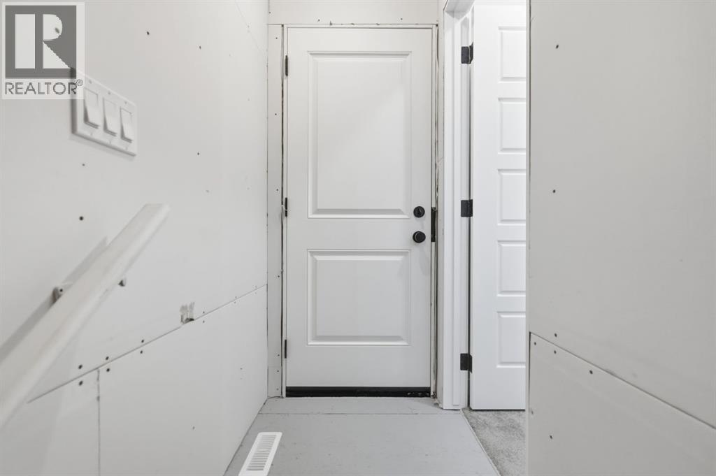 151 Ellen Road, Crossfield, Alberta  T0M 0S0 - Photo 35 - A2295055