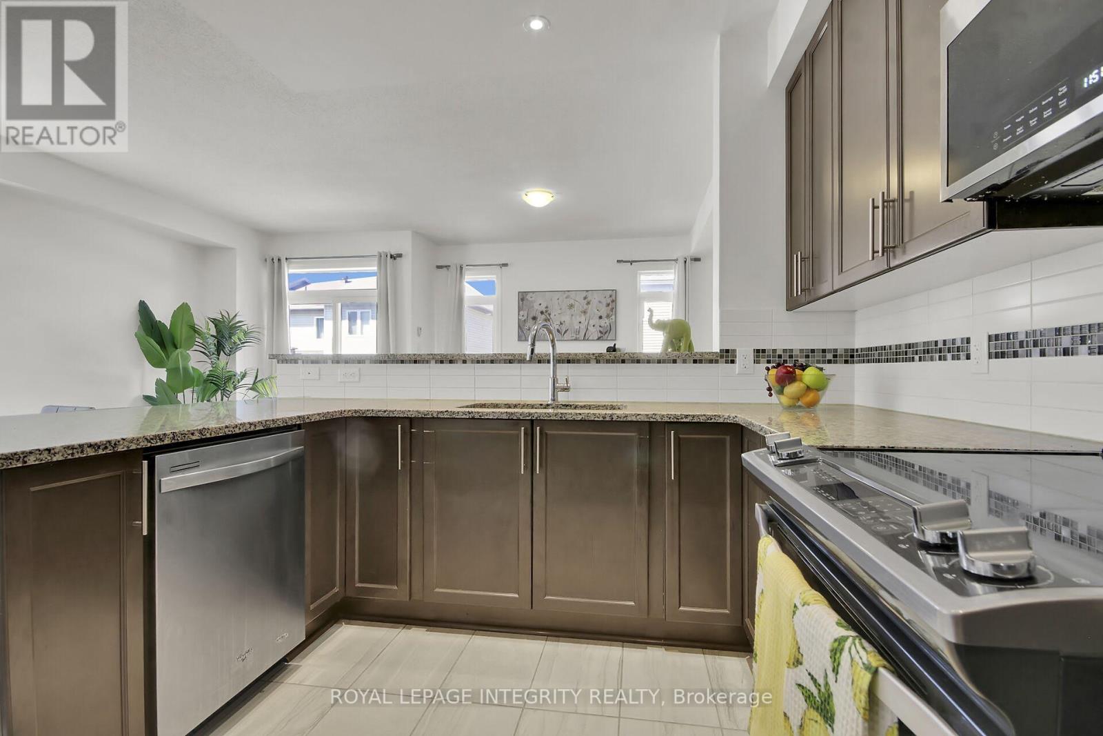 310 Broadridge Crescent, Ottawa, Ontario  K1W 0H1 - Photo 8 - X13027796