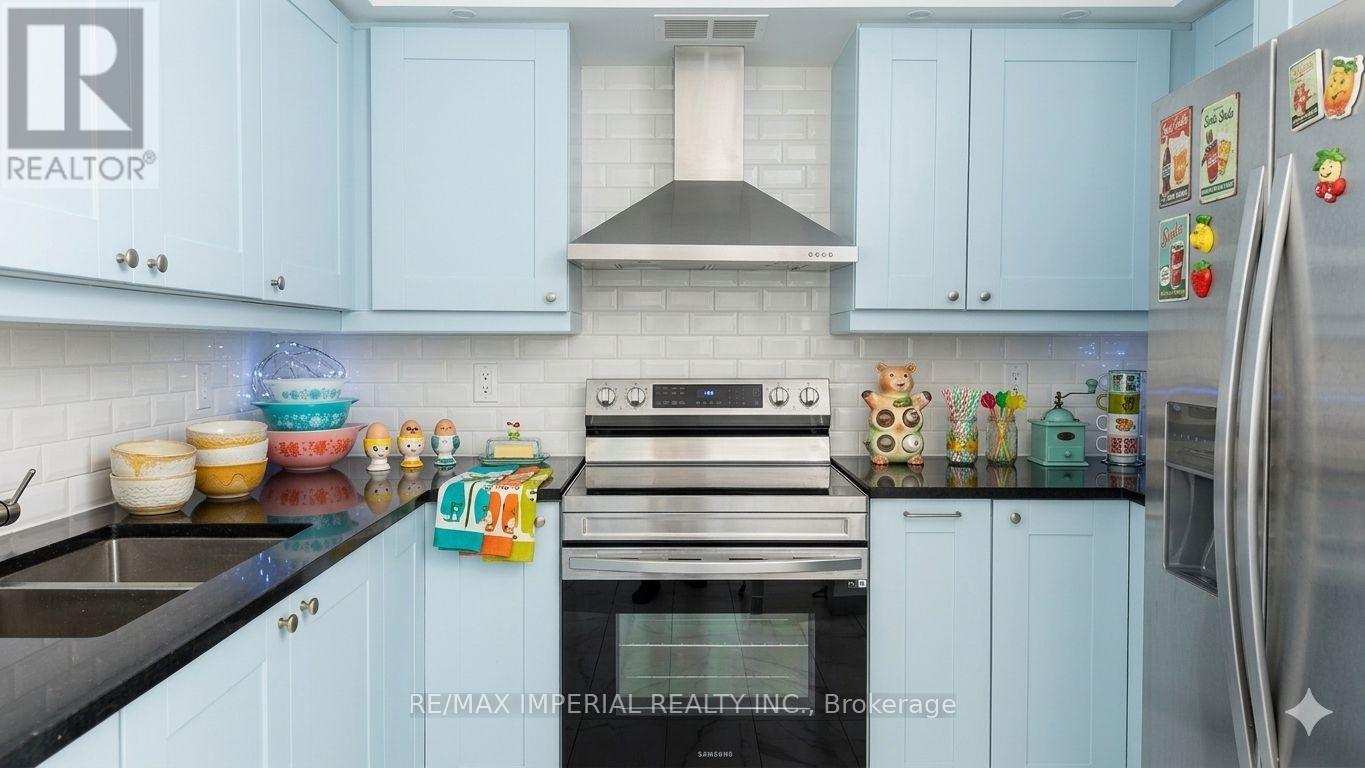 Rg1 - 2 Clairtrell Road, Toronto, Ontario  M2N 7H5 - Photo 14 - C13027780