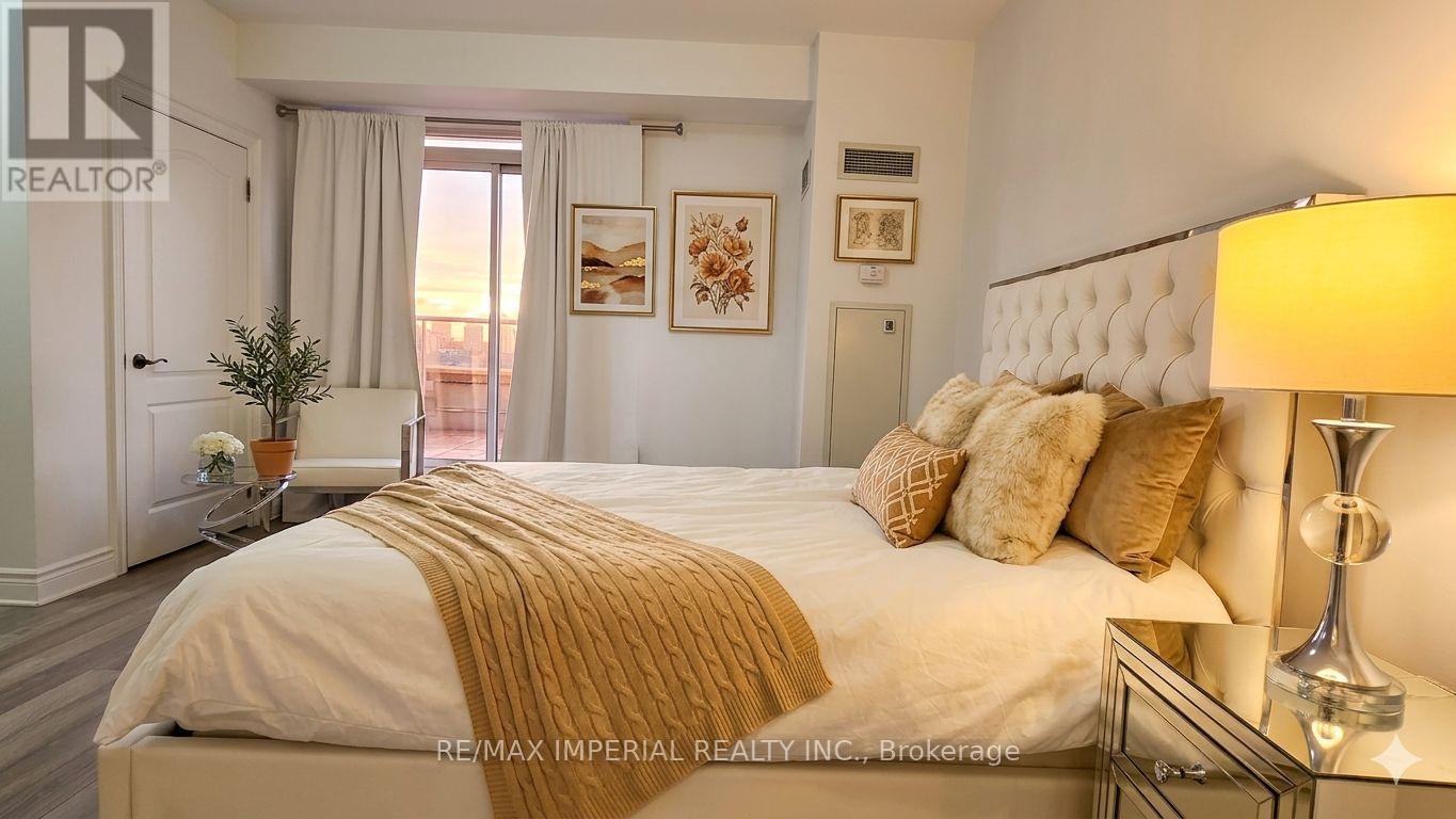 Rg1 - 2 Clairtrell Road, Toronto, Ontario  M2N 7H5 - Photo 7 - C13027780