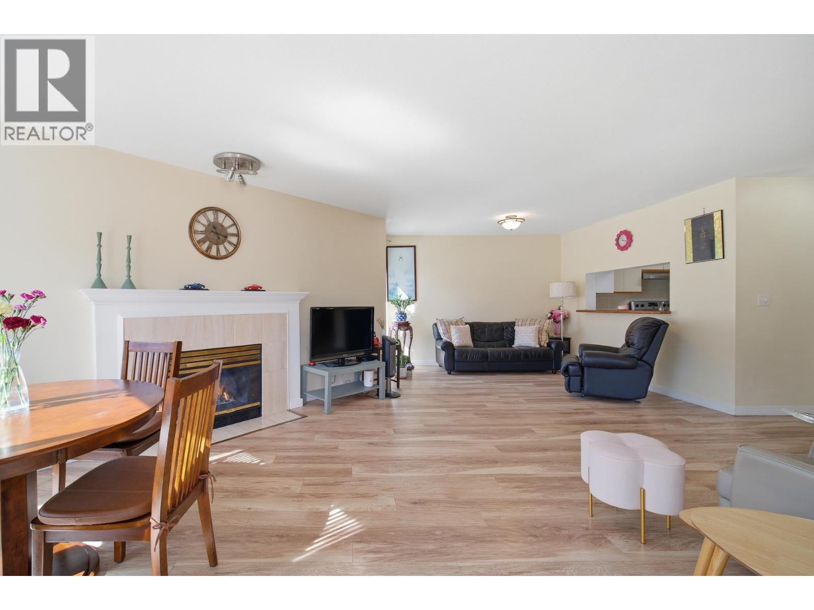 212 7437 Moffatt Road, Richmond, British Columbia  V6Y 1X9 - Photo 4 - R3114337