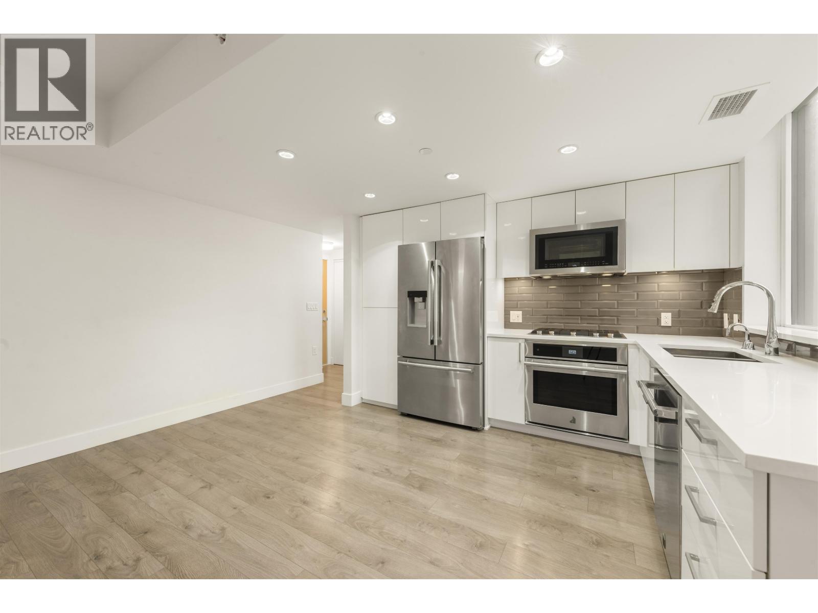 304 3498 Marine Way, Vancouver, British Columbia  V5S 0H1 - Photo 6 - R3114338