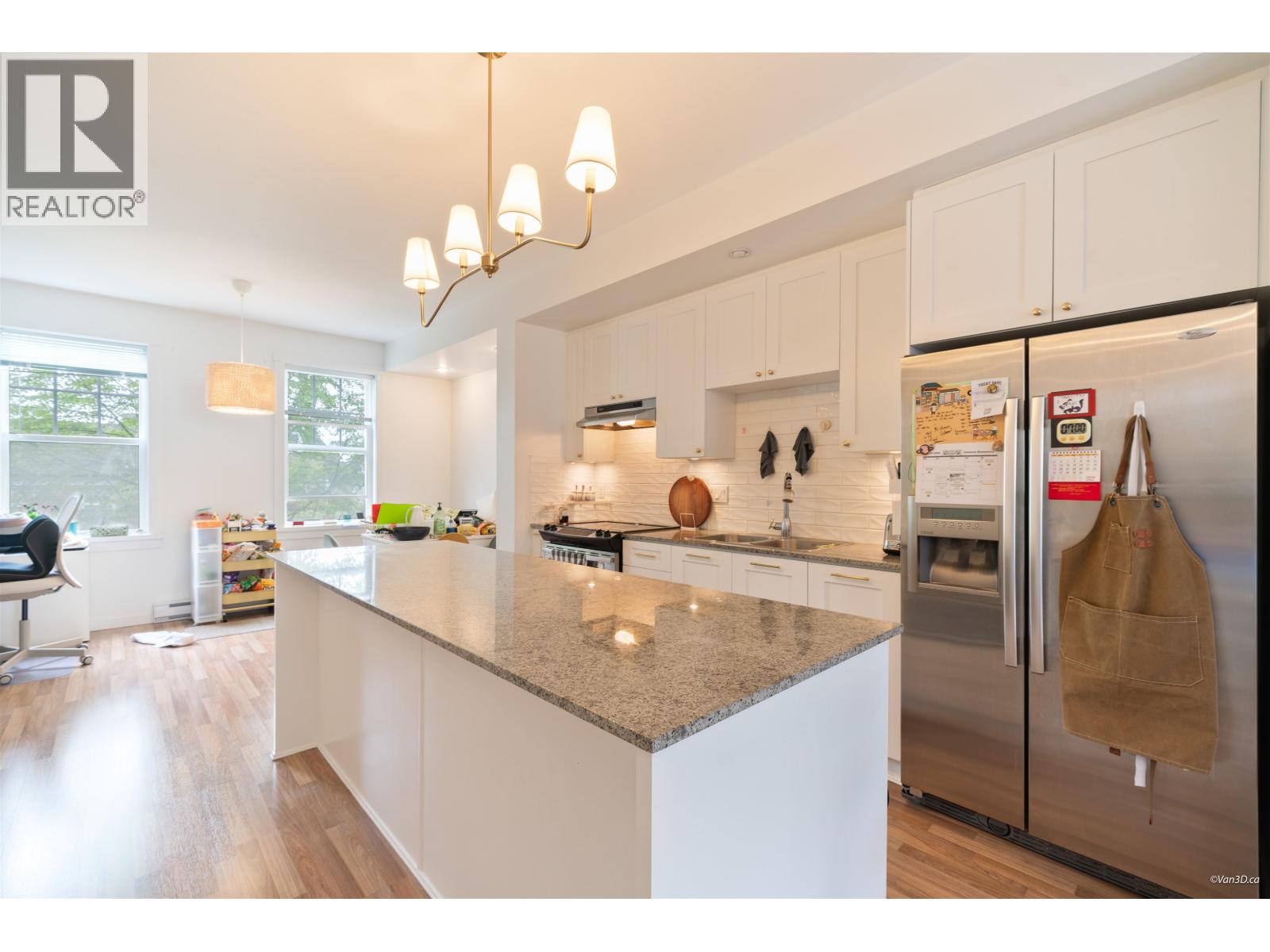 59 688 Edgar Avenue, Coquitlam, British Columbia  V3K 0A5 - Photo 3 - R3114350