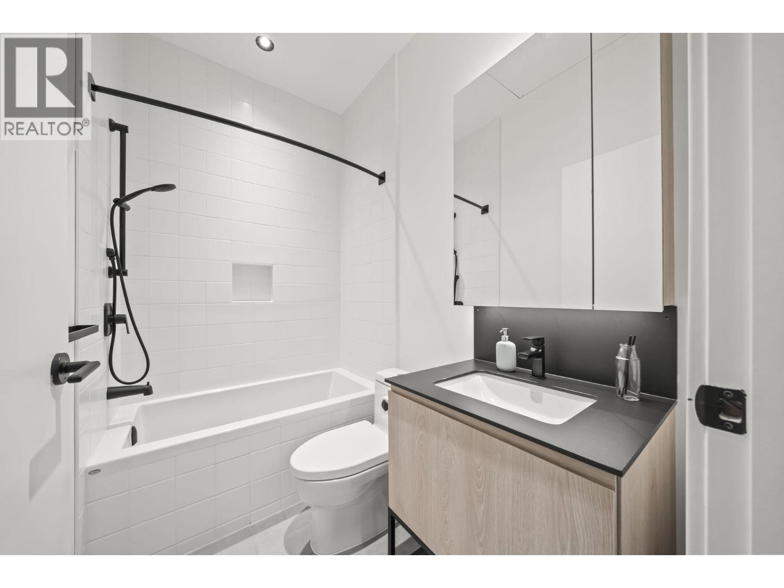 3958 Dumfries Street, Vancouver, British Columbia  V5N 0J1 - Photo 11 - R3114365