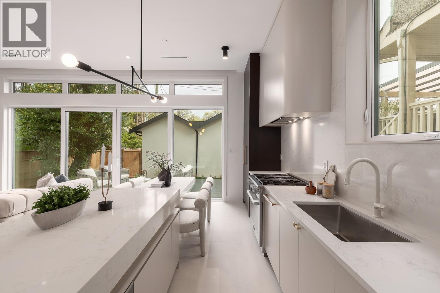 2 3617 W 12th Avenue, Vancouver, British Columbia  V6R 2N5 - Photo 8 - R3112598