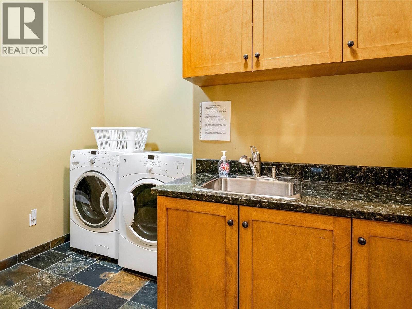 8115 Muirfield Crescent, Whistler, British Columbia  V8E 1J7 - Photo 28 - R3114334