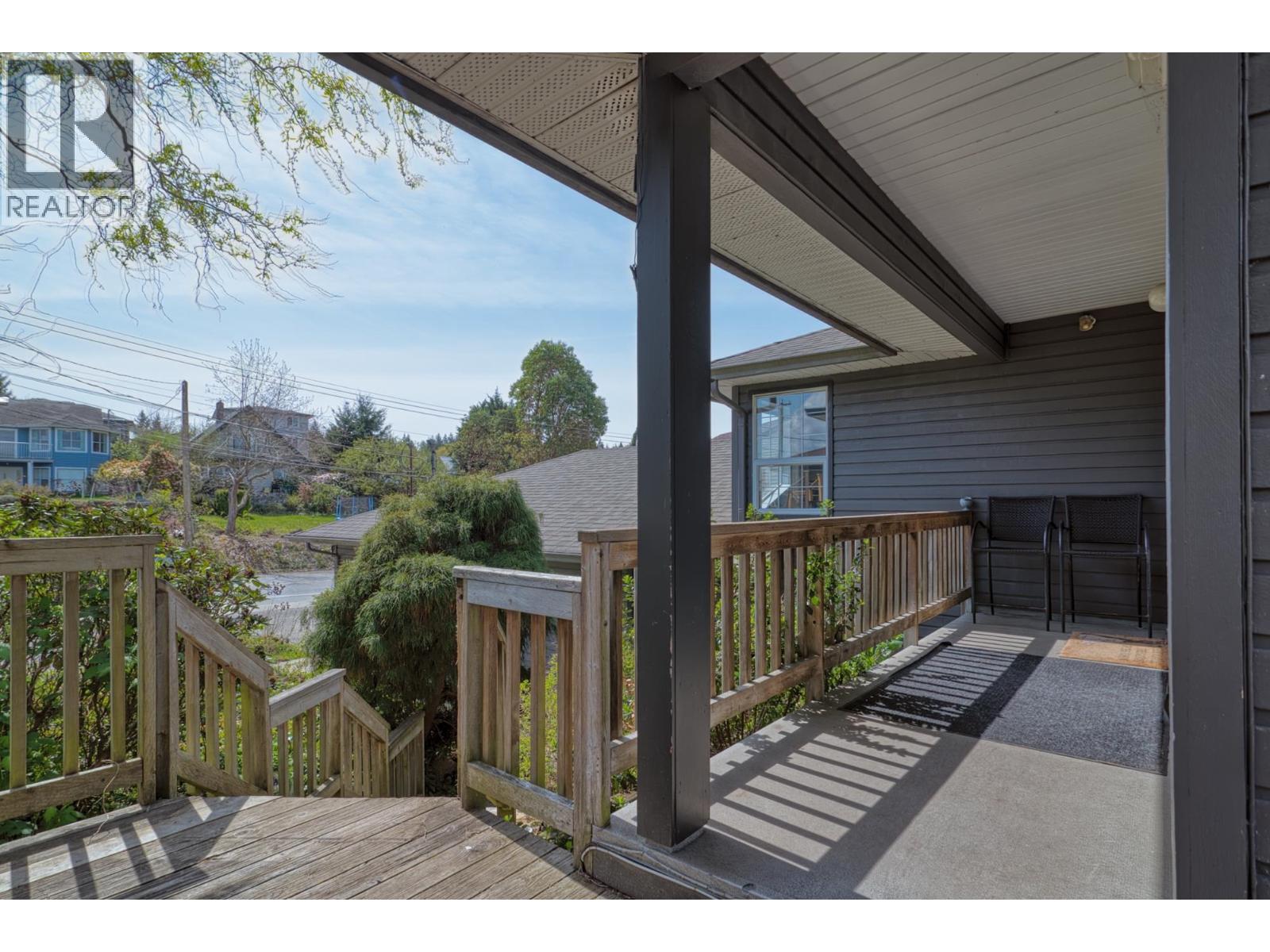 5796 Trail Avenue, Sechelt, British Columbia  V7Z 0L8 - Photo 10 - R3114356