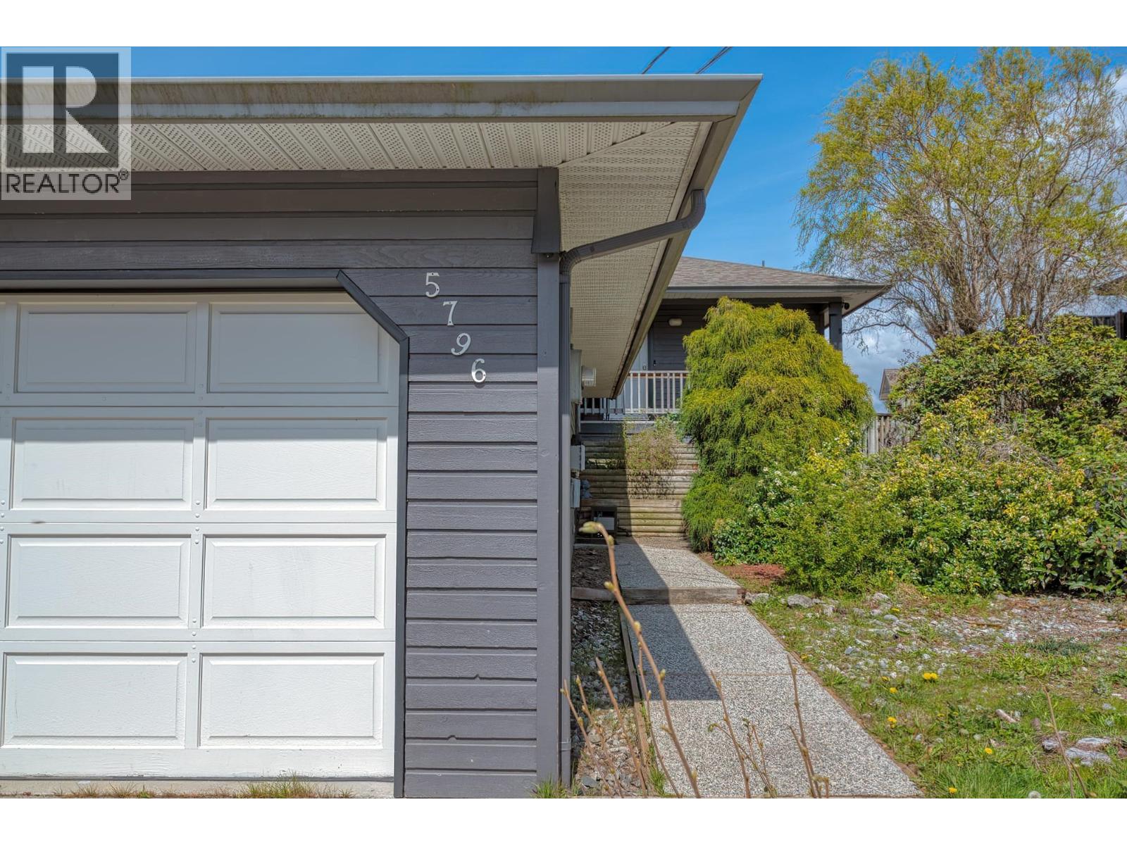 5796 Trail Avenue, Sechelt, British Columbia  V7Z 0L8 - Photo 14 - R3114356