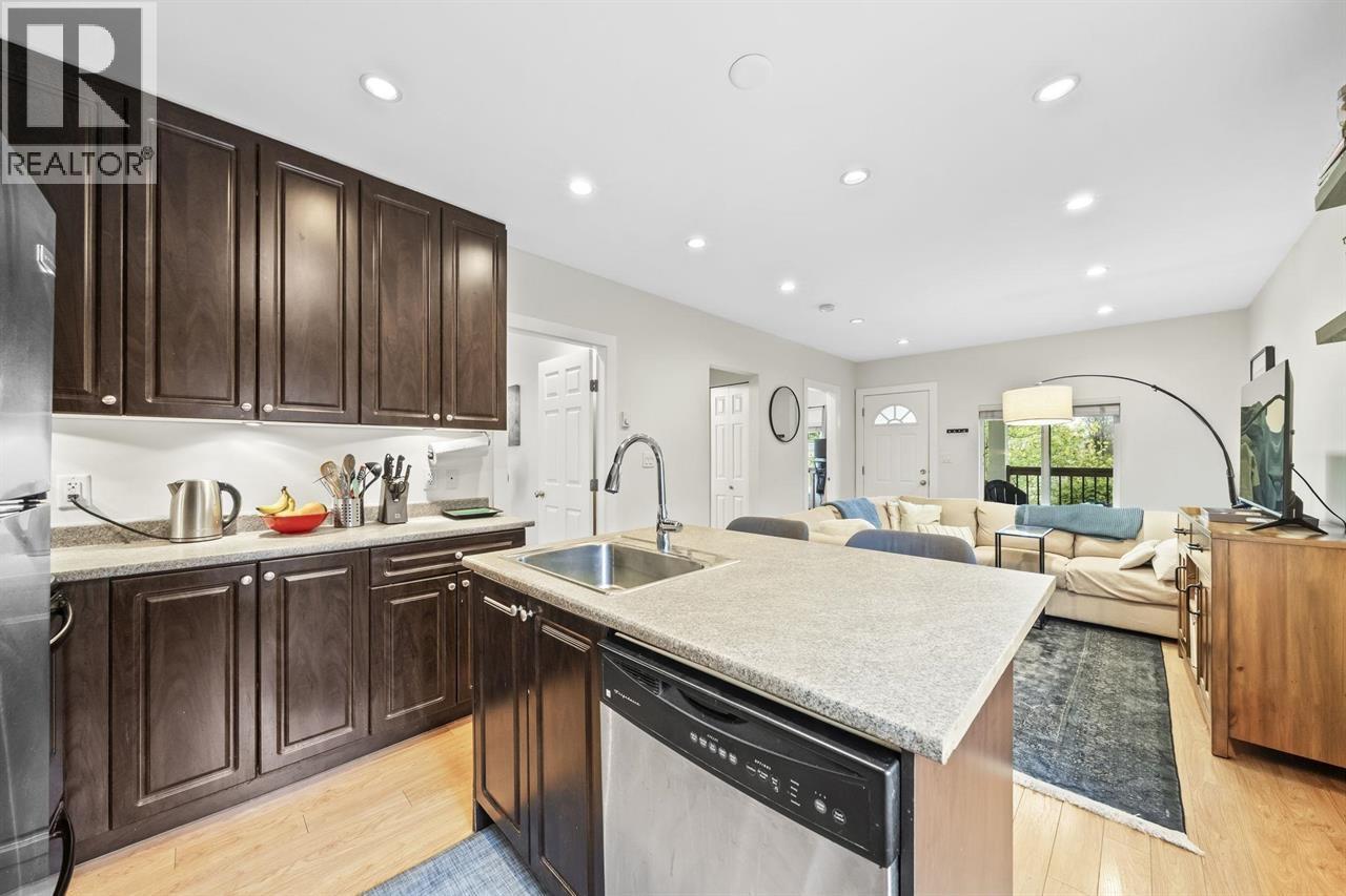 2452 2472-2492 Balsam Street, Vancouver, British Columbia  V6K 3N1 - Photo 10 - R3114362