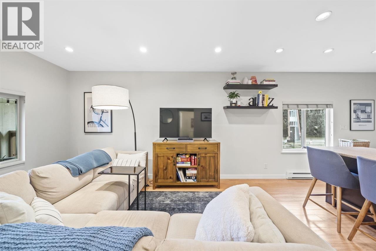 2452 2472-2492 Balsam Street, Vancouver, British Columbia  V6K 3N1 - Photo 11 - R3114362