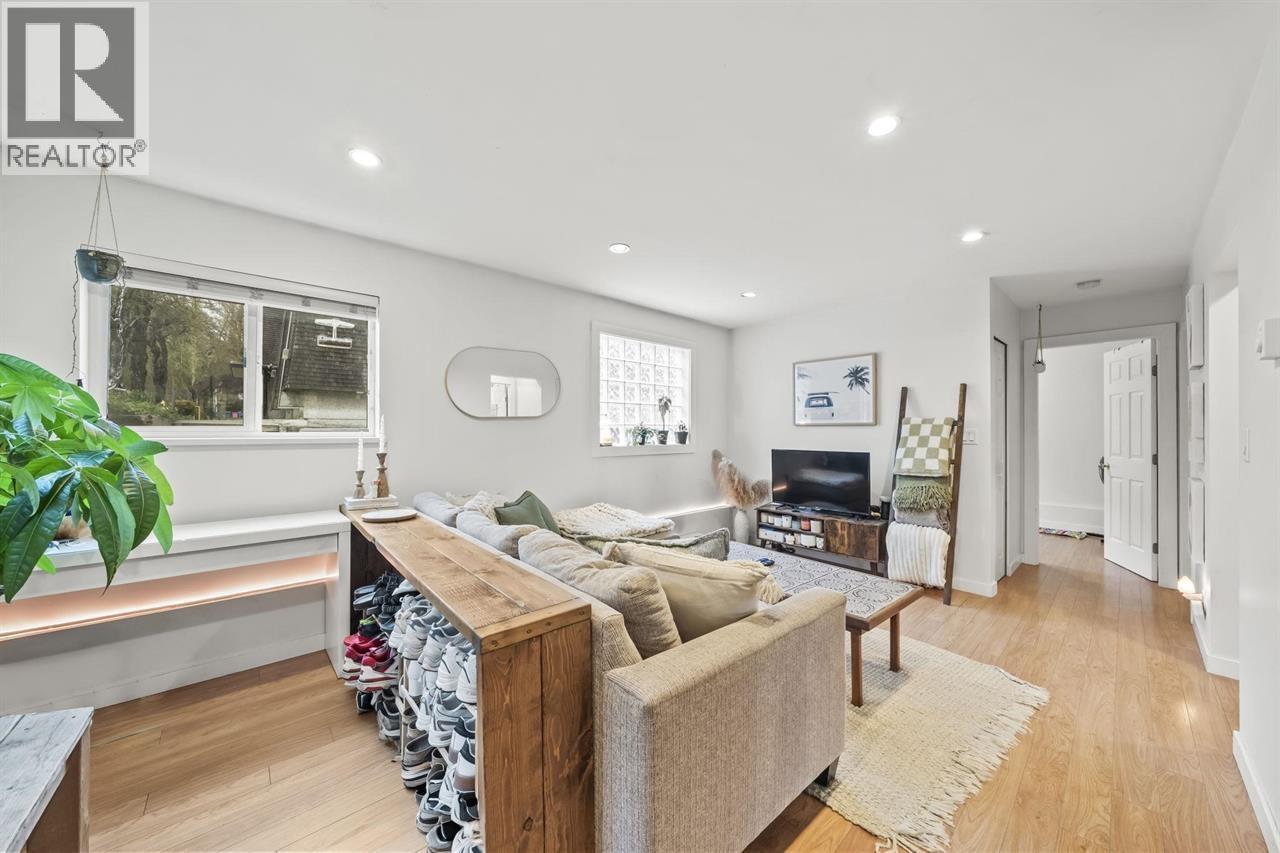 2452 2472-2492 Balsam Street, Vancouver, British Columbia  V6K 3N1 - Photo 12 - R3114362