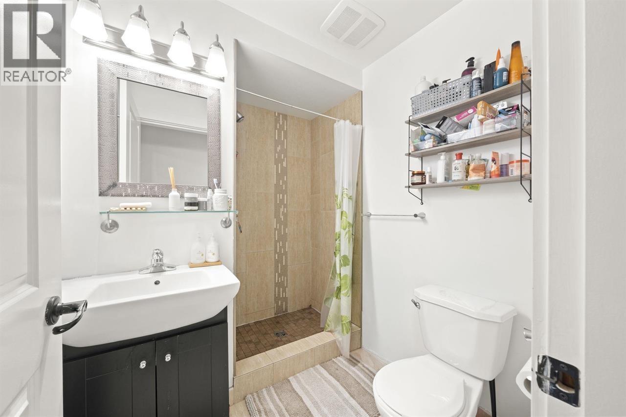 2452 2472-2492 Balsam Street, Vancouver, British Columbia  V6K 3N1 - Photo 21 - R3114362