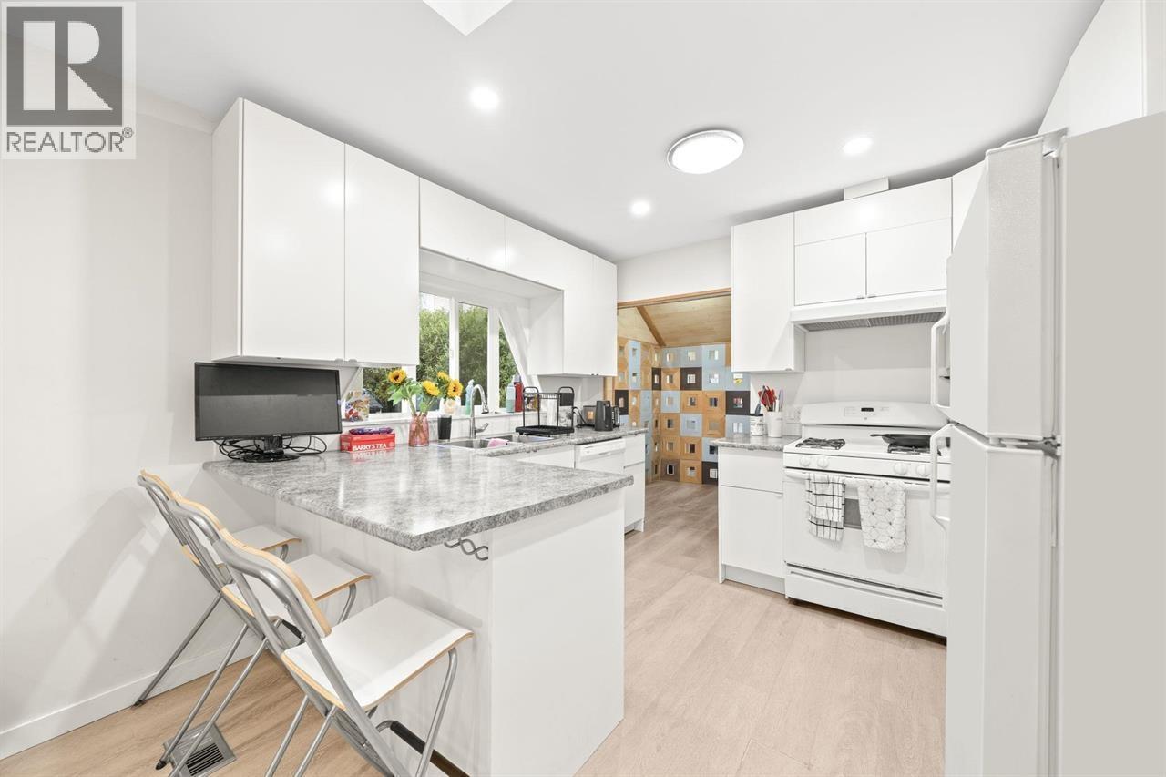 2452 2472-2492 Balsam Street, Vancouver, British Columbia  V6K 3N1 - Photo 38 - R3114362