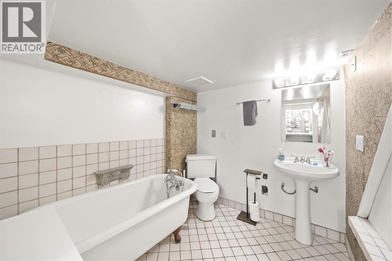 2452 2472-2492 Balsam Street, Vancouver, British Columbia  V6K 3N1 - Photo 39 - R3114362