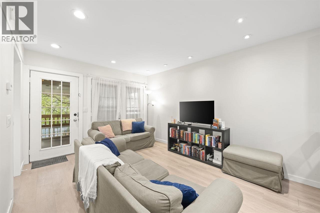 2452 2472-2492 Balsam Street, Vancouver, British Columbia  V6K 3N1 - Photo 7 - R3114362