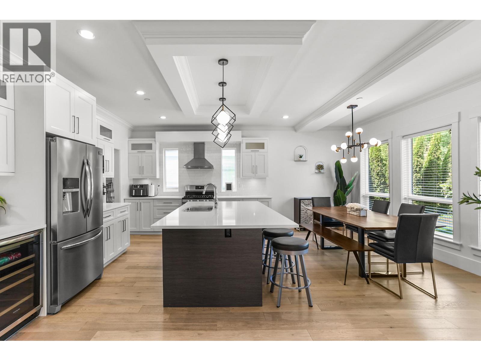 24761 101b Avenue, Maple Ridge, British Columbia  V2W 0A1 - Photo 2 - R3114374