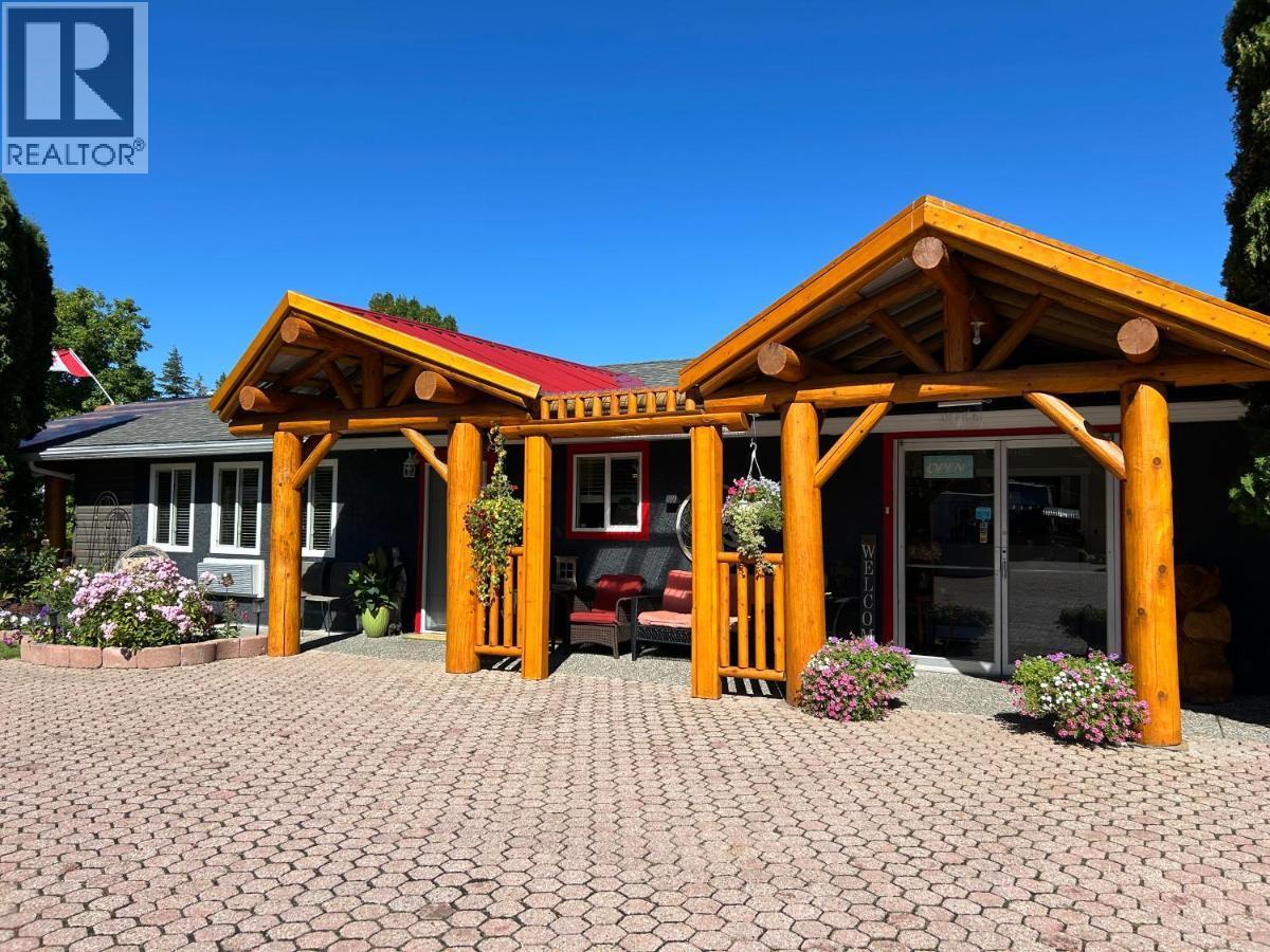 101 Oak Street, Fauquier, British Columbia