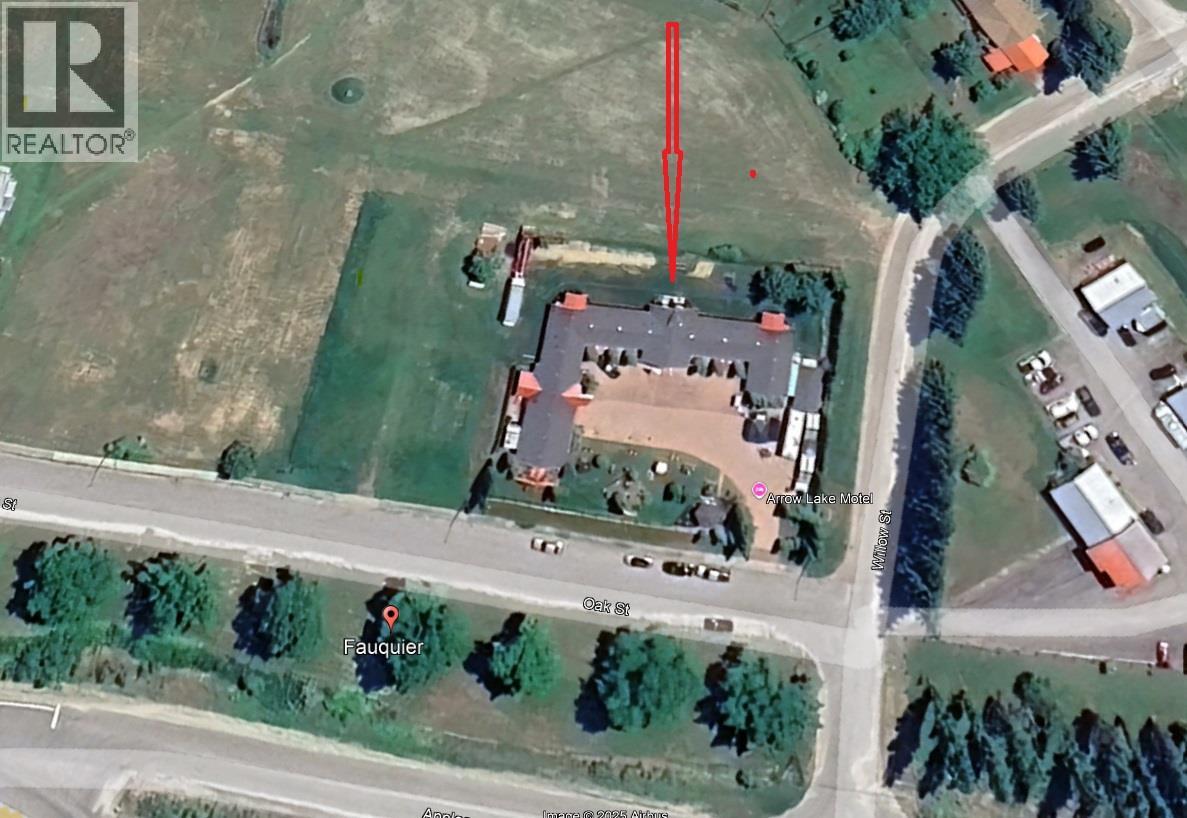 101 Oak Street, Fauquier, British Columbia  V0G 1K0 - Photo 3 - 10333123