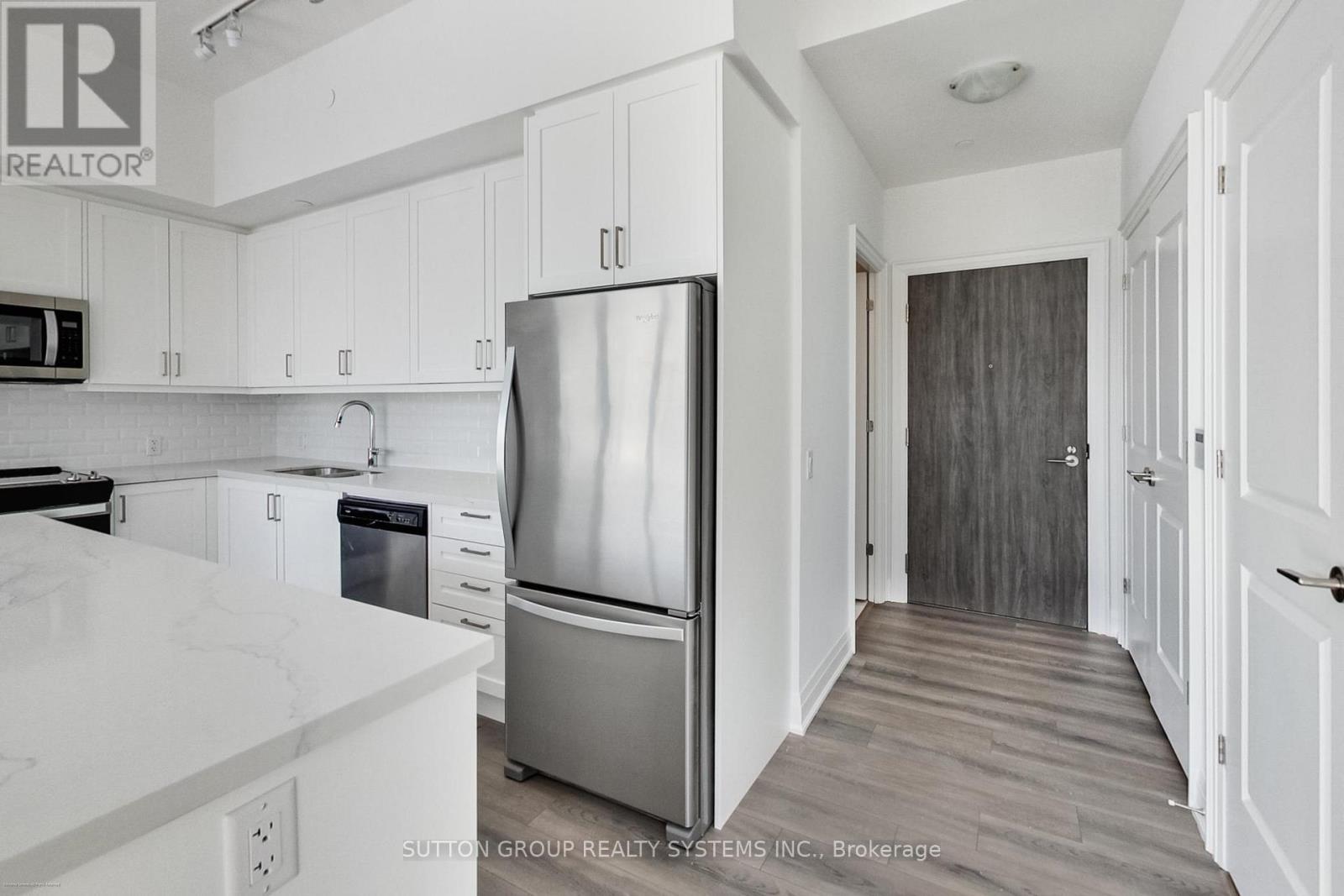 204 - 10 Gatineau Drive, Vaughan, Ontario  L4J 0L2 - Photo 4 - N13027802