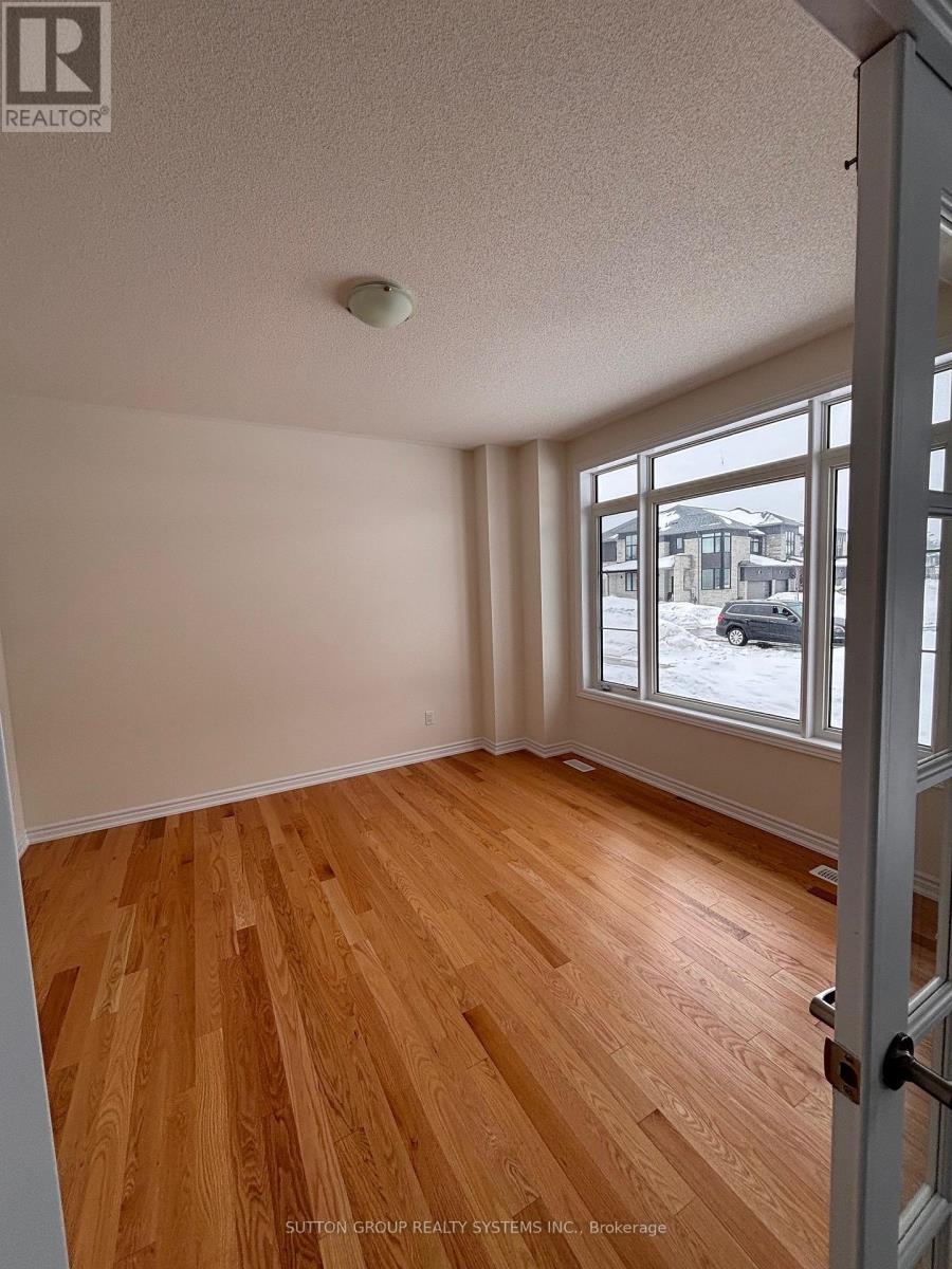 30 Rosanne Circle, Wasaga Beach, Ontario  L9Z 0N3 - Photo 11 - S13027772