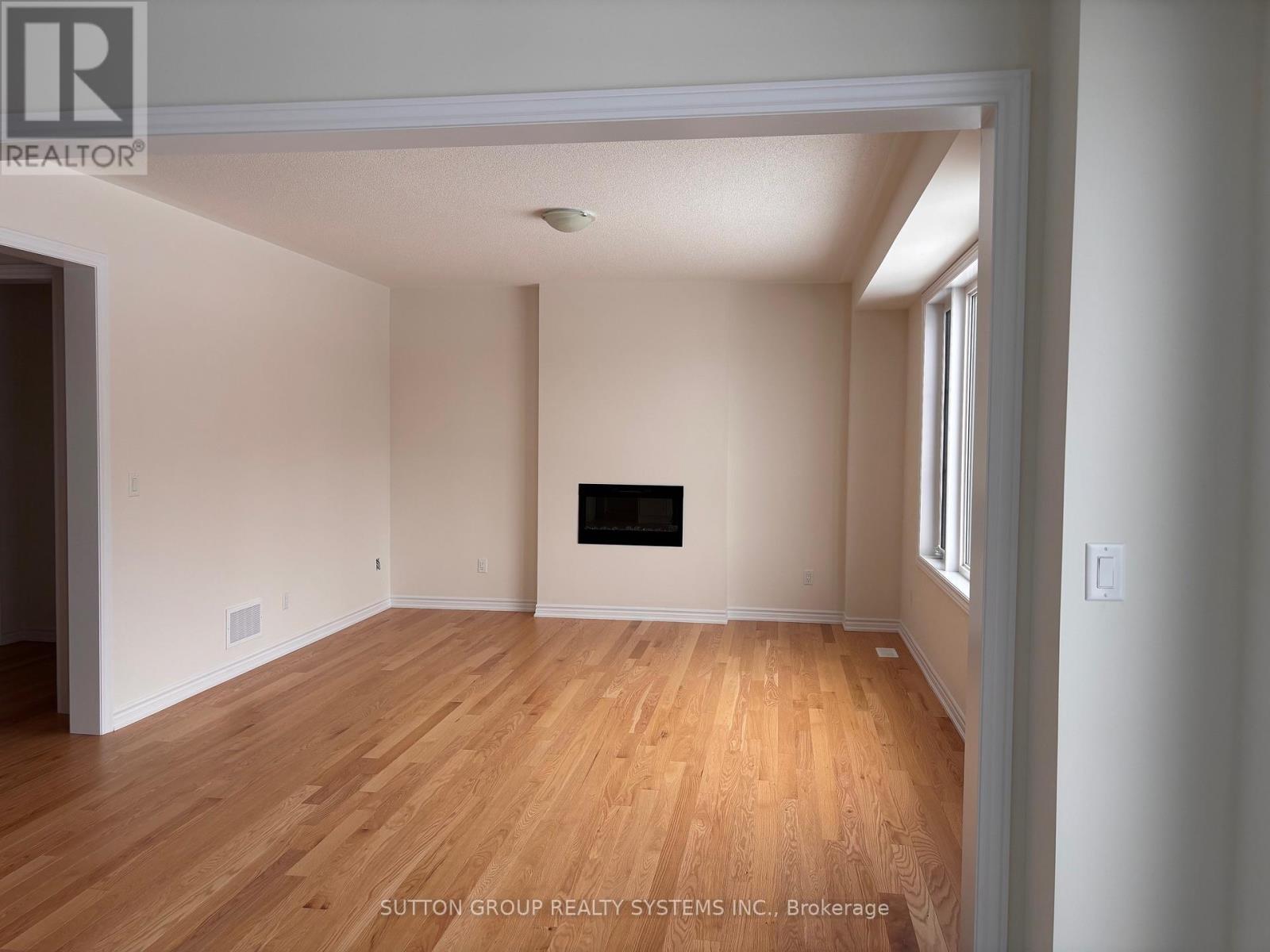 30 Rosanne Circle, Wasaga Beach, Ontario  L9Z 0N3 - Photo 8 - S13027772