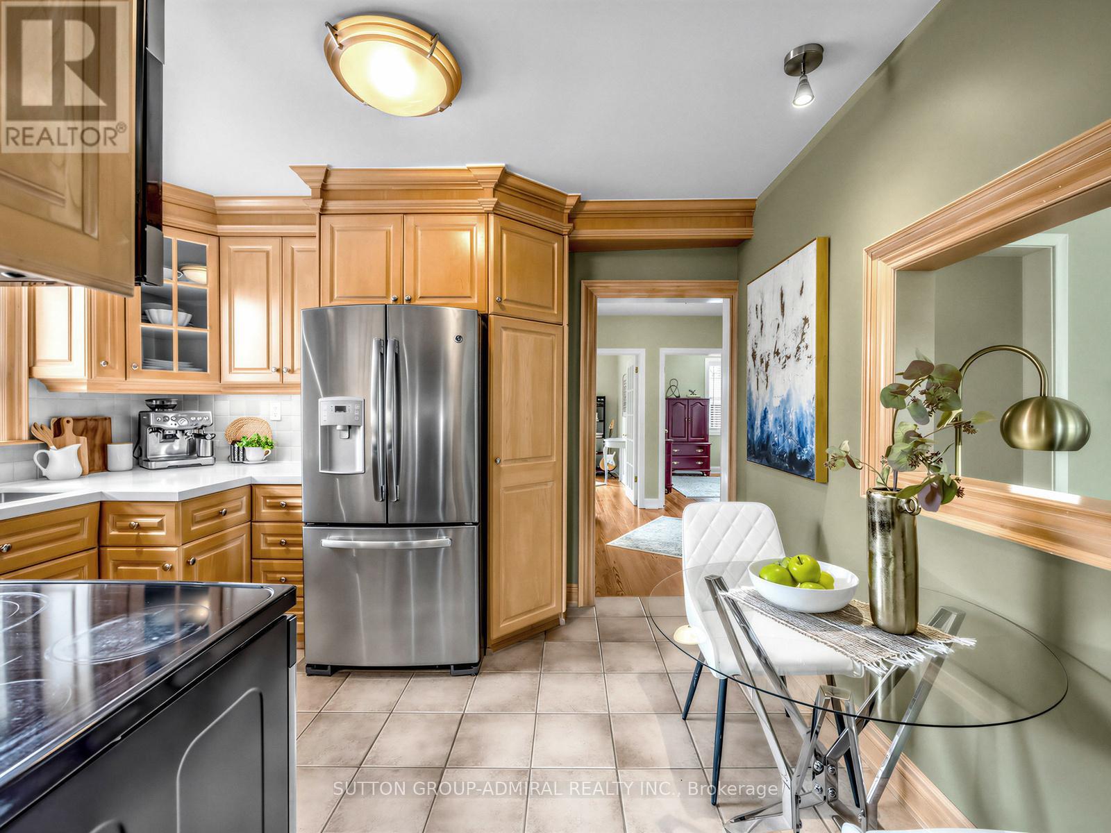 24 Billingham Road, Toronto, Ontario  M9B 3X1 - Photo 12 - W13027768