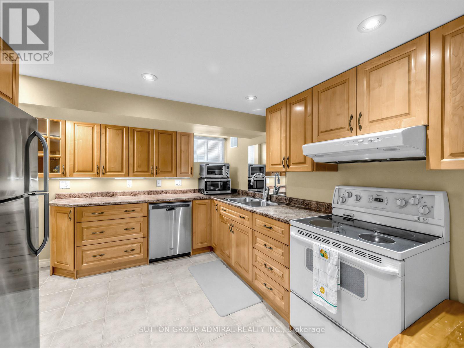 24 Billingham Road, Toronto, Ontario  M9B 3X1 - Photo 27 - W13027768