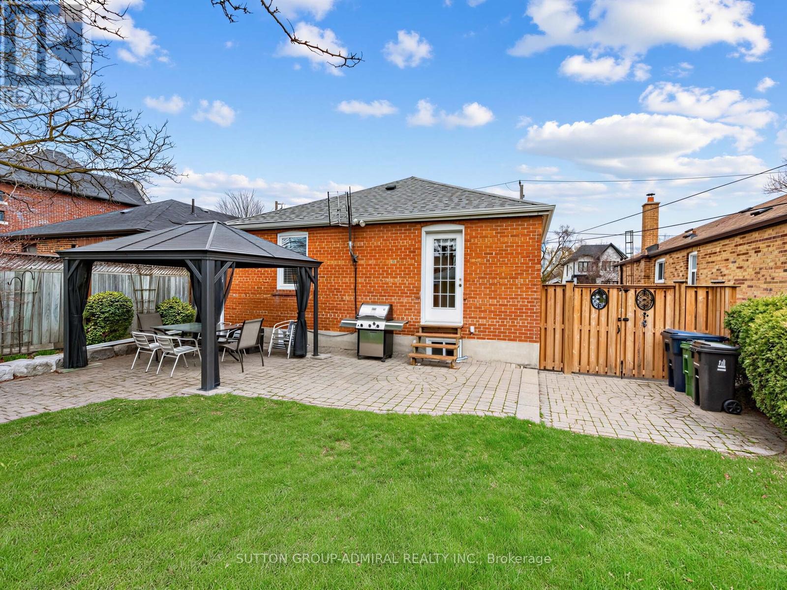 24 Billingham Road, Toronto, Ontario  M9B 3X1 - Photo 35 - W13027768