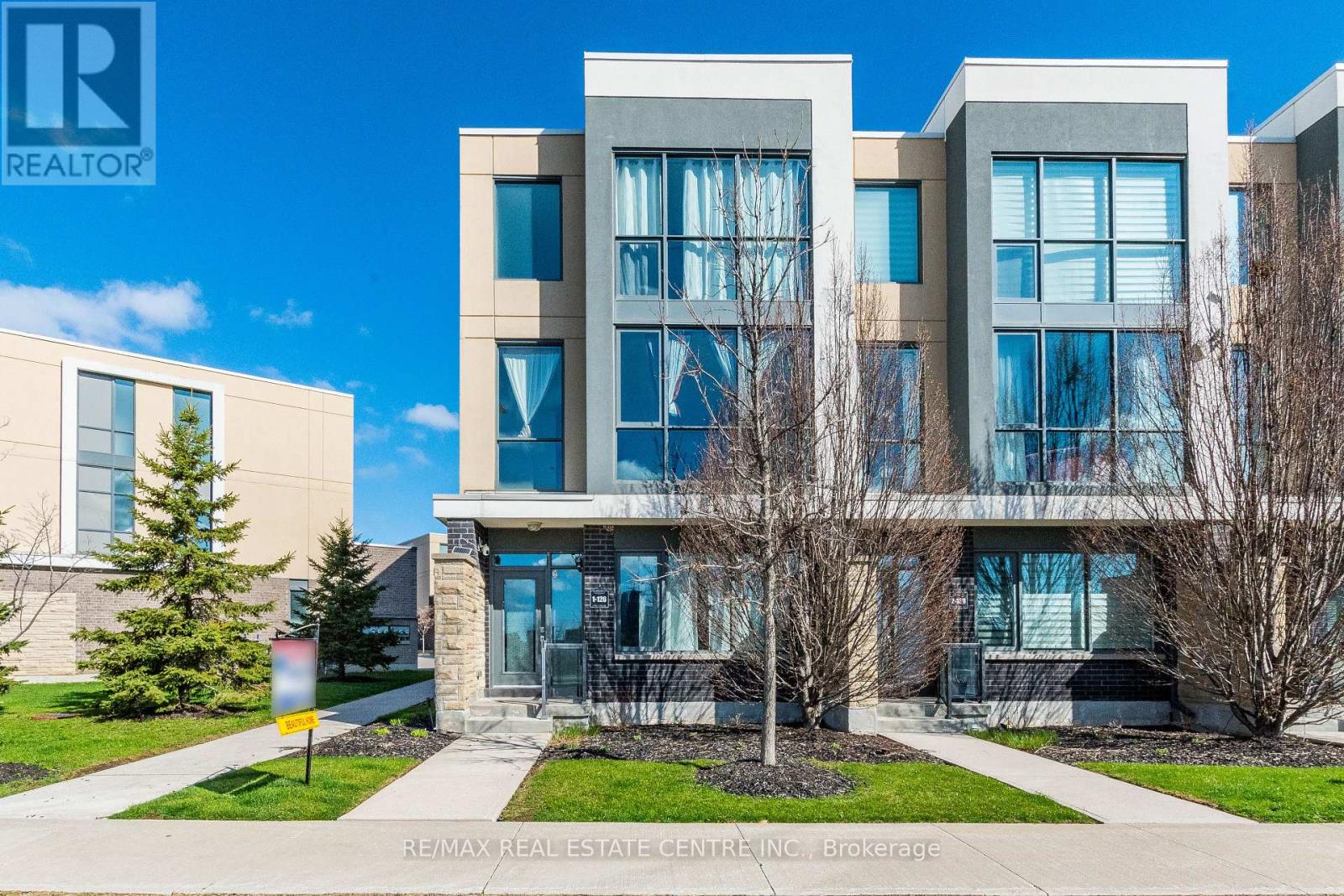 1 - 120 LITTLE CREEK ROAD, Mississauga, Ontario