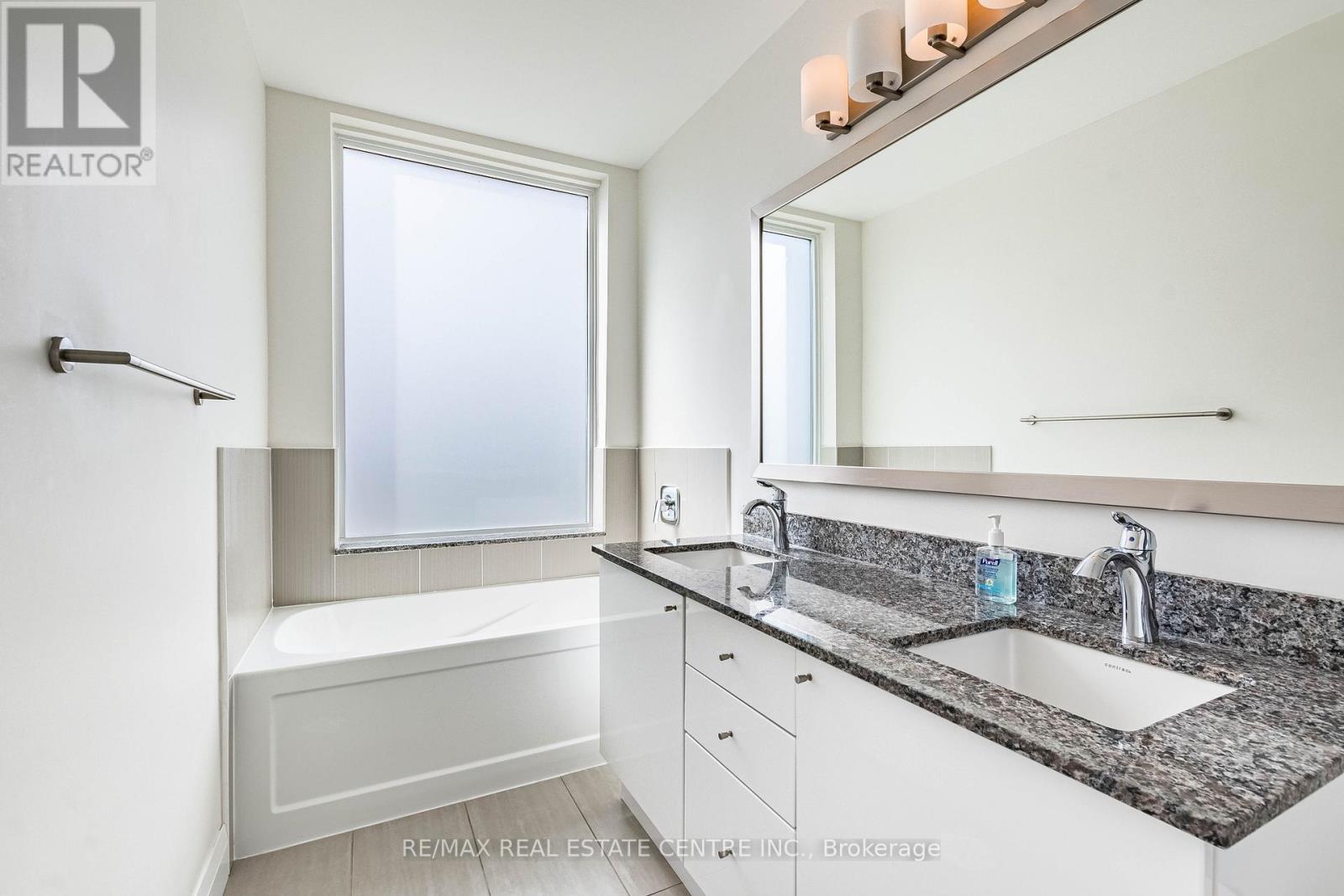 1 - 120 Little Creek Road, Mississauga, Ontario  L5R 0E9 - Photo 7 - W13027792