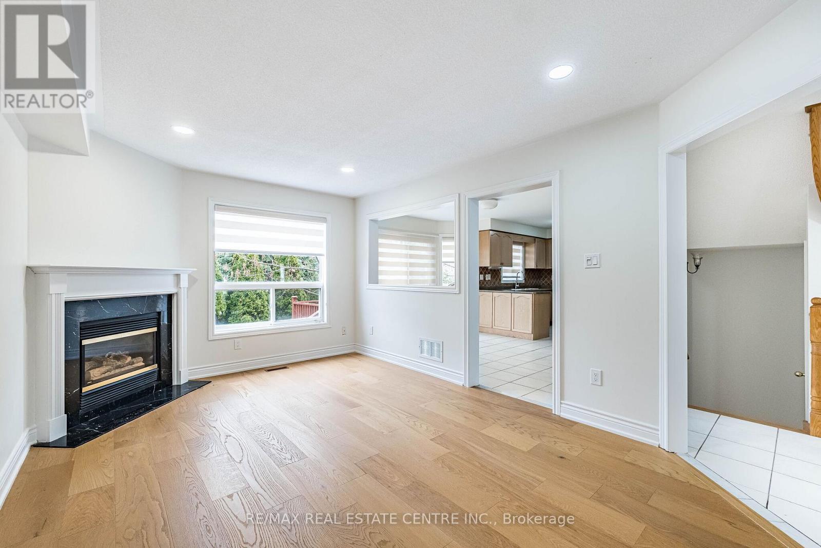 3469 Old Orchard Park Drive, Mississauga (Fairview), Ontario  L5B 4E1 - Photo 10 - W13027804