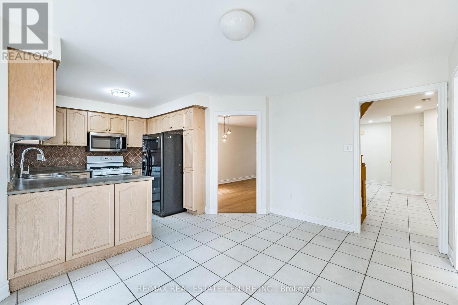 3469 Old Orchard Park Drive, Mississauga (Fairview), Ontario  L5B 4E1 - Photo 14 - W13027804