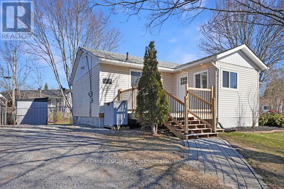 31 SPRUCEDALE STREET, Highlands East, Ontario