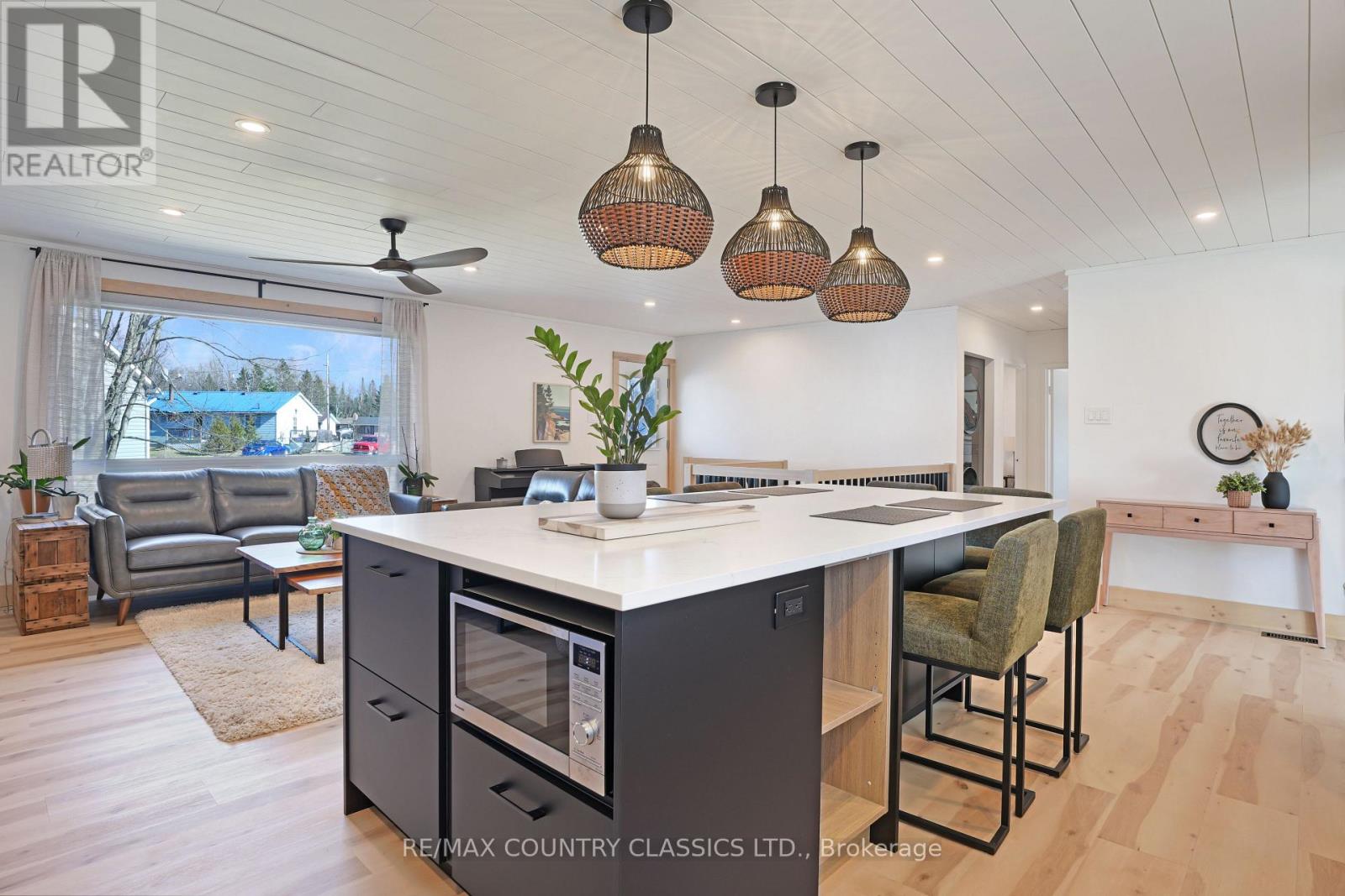 31 Sprucedale Street, Highlands East, Ontario  K0L 1M0 - Photo 14 - X13022978