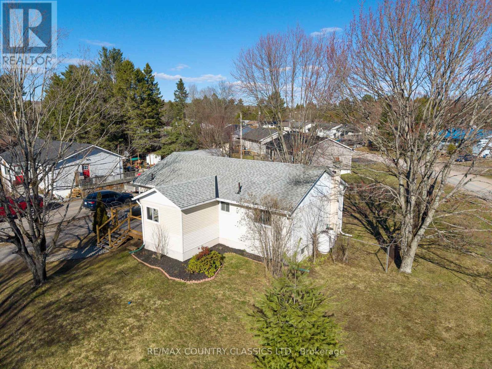 31 Sprucedale Street, Highlands East, Ontario  K0L 1M0 - Photo 3 - X13022978