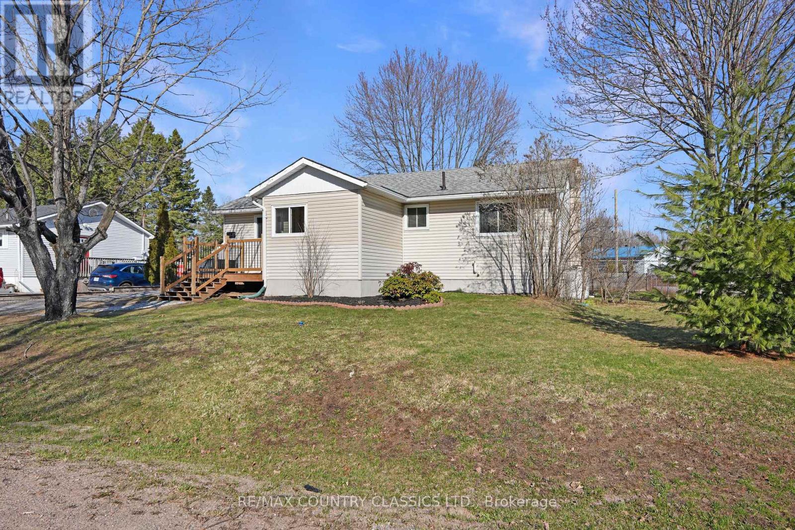 31 Sprucedale Street, Highlands East, Ontario  K0L 1M0 - Photo 40 - X13022978
