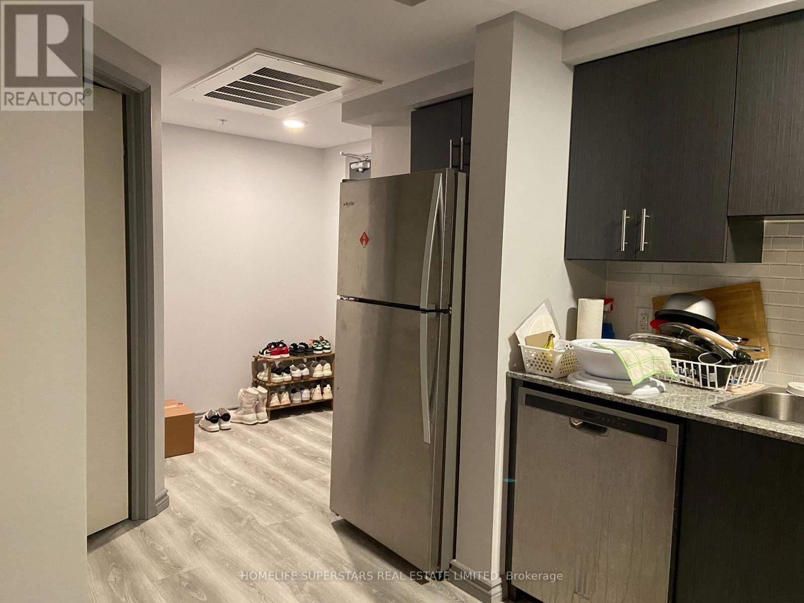 H 207 - 275 Larch Street, Waterloo, Ontario  N2L 3R2 - Photo 8 - X13027786