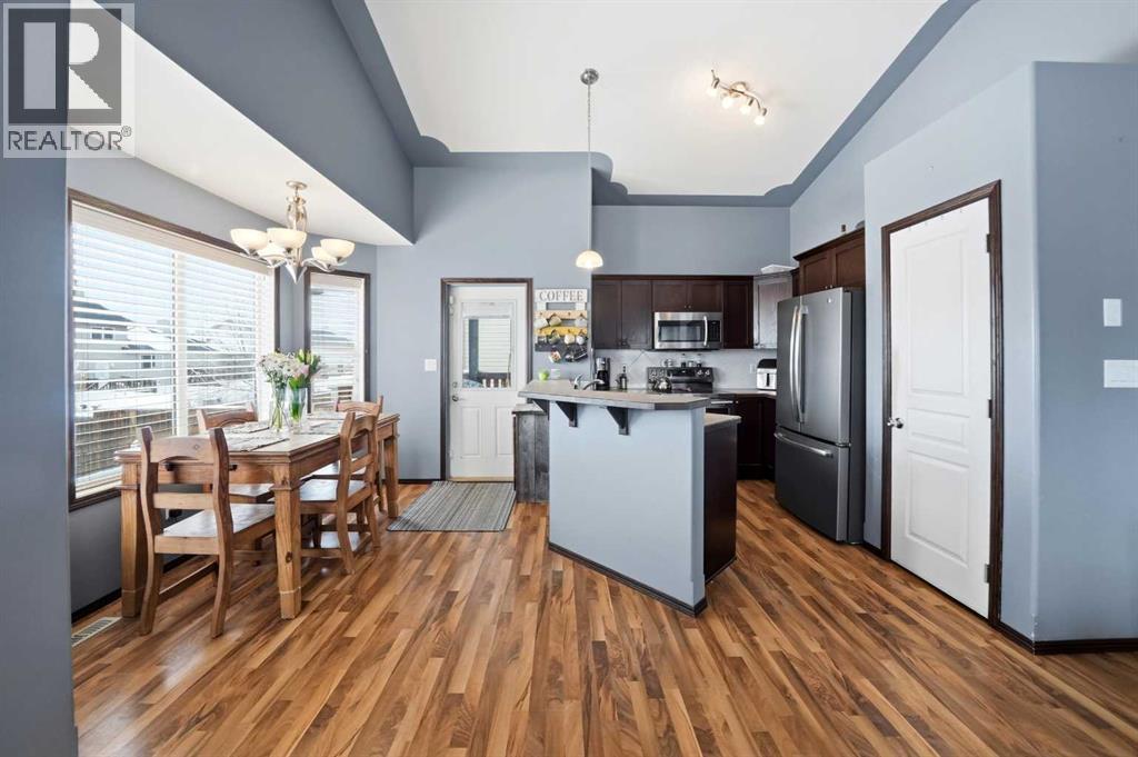 15 Logan Court, Sylvan Lake, Alberta  T4S 2P4 - Photo 5 - A2300325