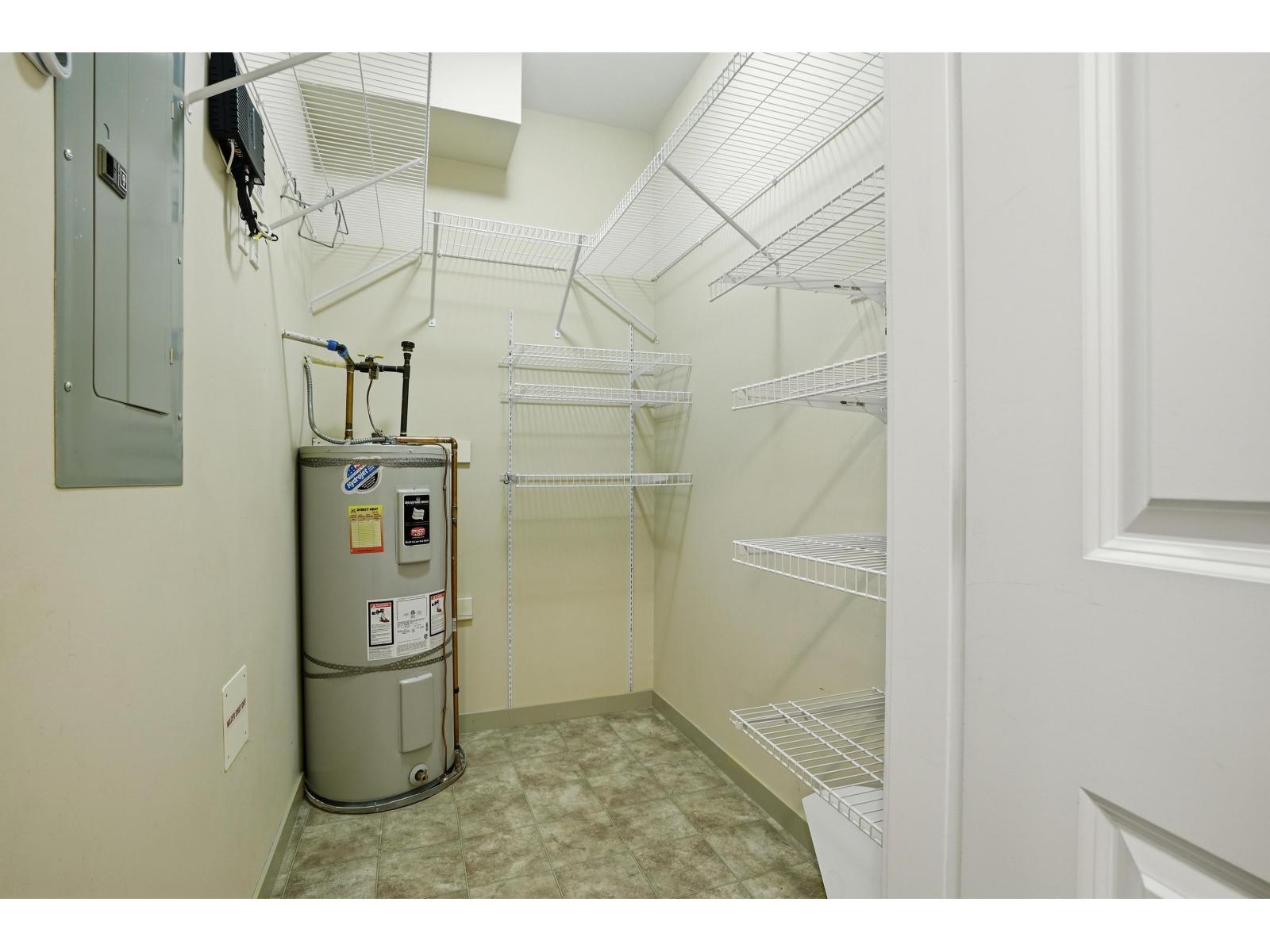 202 33485 South Fraser Way, Abbotsford, British Columbia  V2S 8P9 - Photo 22 - R3113943